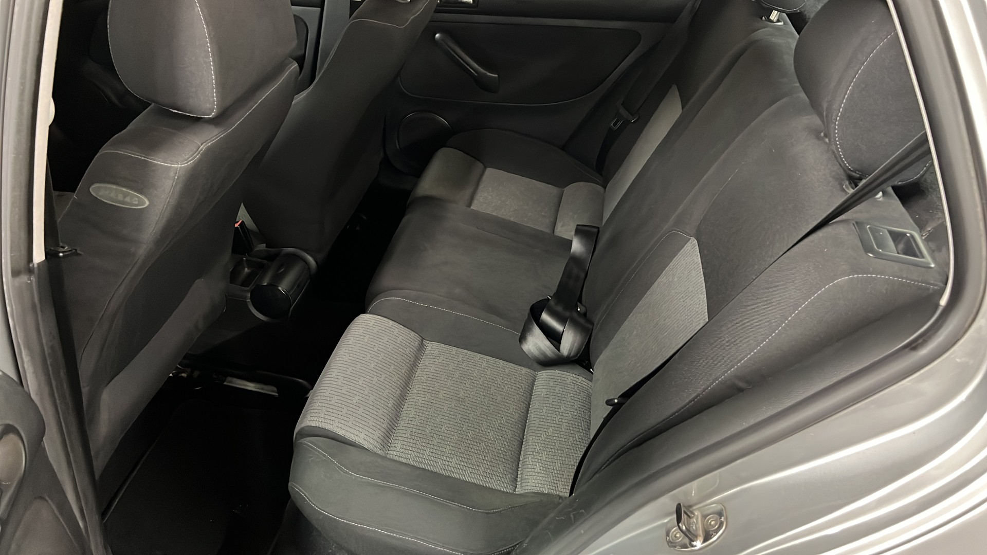 VW Golf 1.6 16V Pacific-image-12