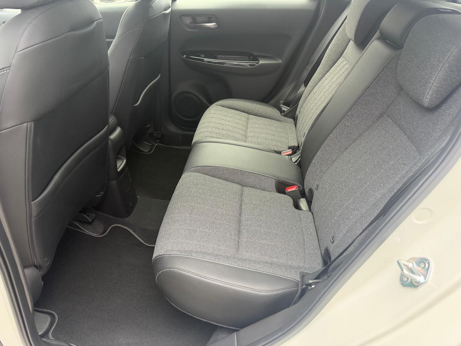 HONDA Jazz 1.5i-MMD Elegance E-CVT-image-10
