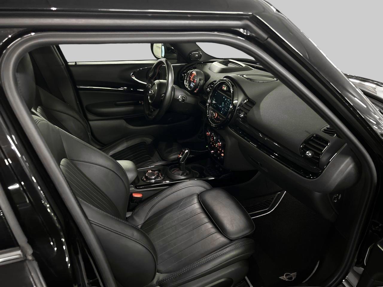 MINI Clubman Cooper S-image-13