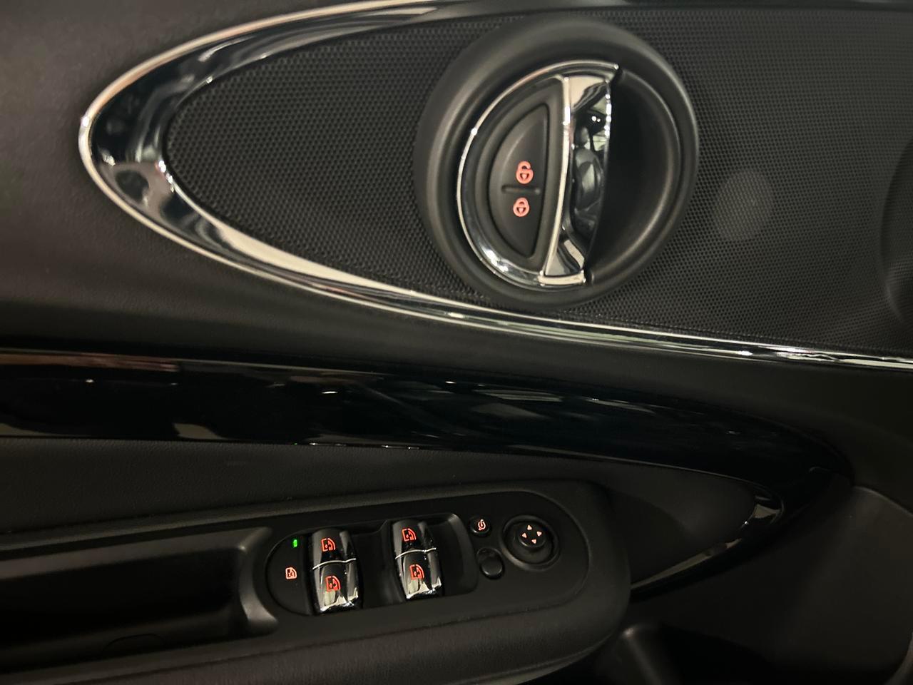 MINI Clubman Cooper S-image-25
