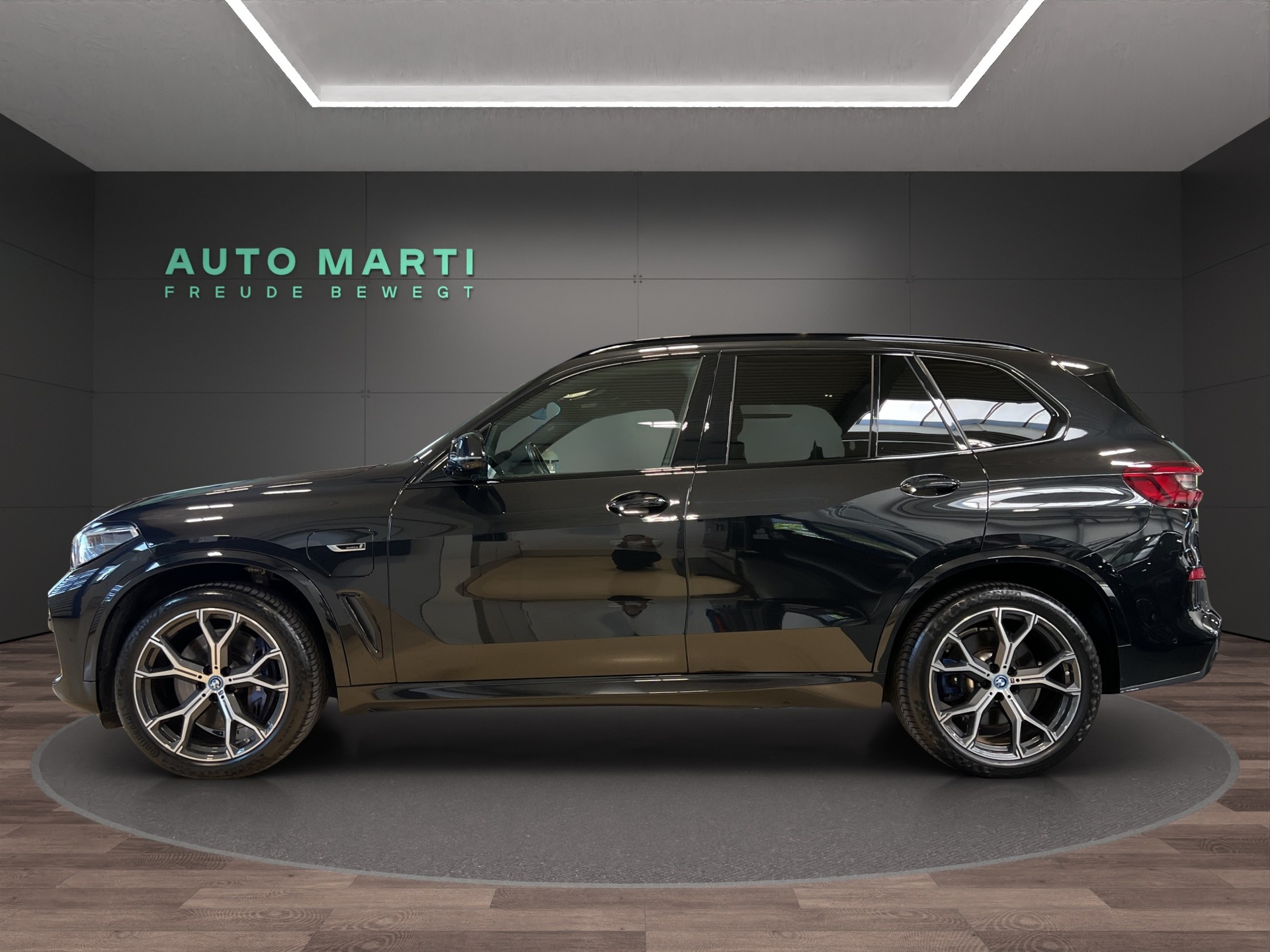 BMW X5 45e xDrive SAG-showroom-element-1