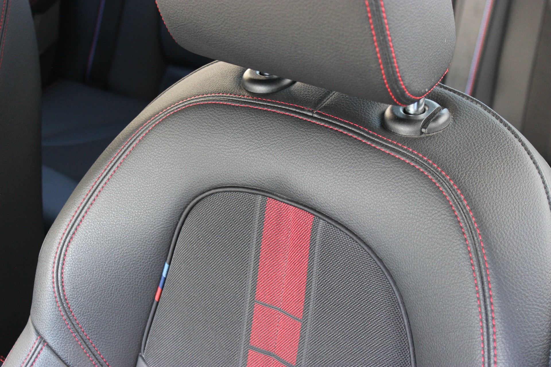 BMW 128ti-image-13
