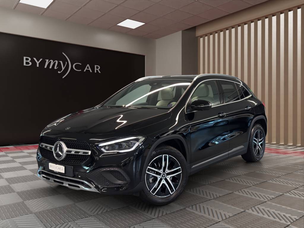 MERCEDES-BENZ GLA 250 4Matic Progressive 8G-DCT-image-1