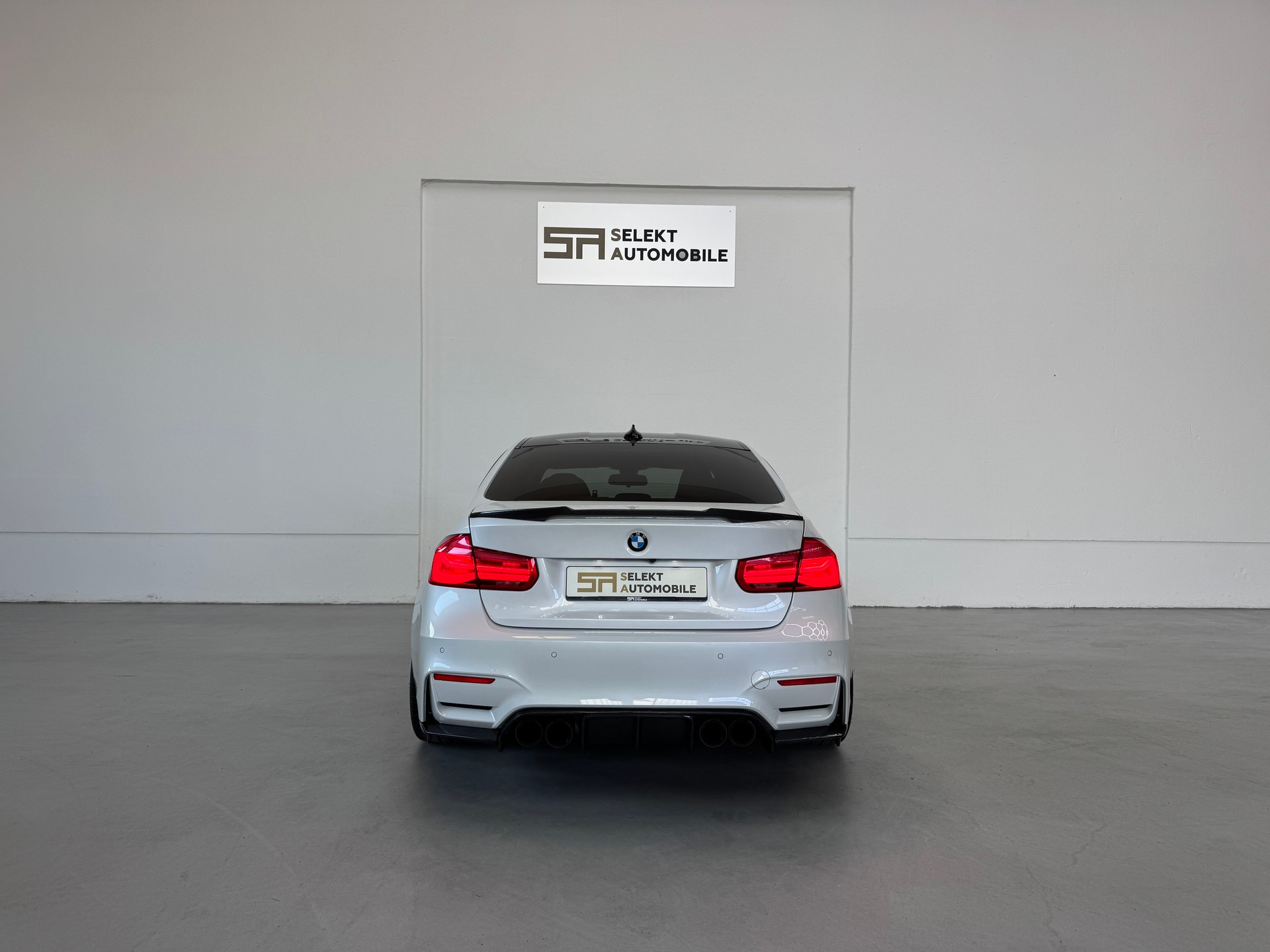 BMW M3 Competition Drivelogic | Carbon Parts | KW | M Performance Abgasanlage-image-4