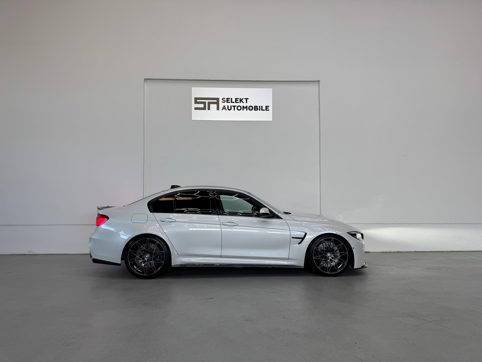 BMW M3 Competition Drivelogic | Carbon Parts | KW | M Performance Abgasanlage-image-6