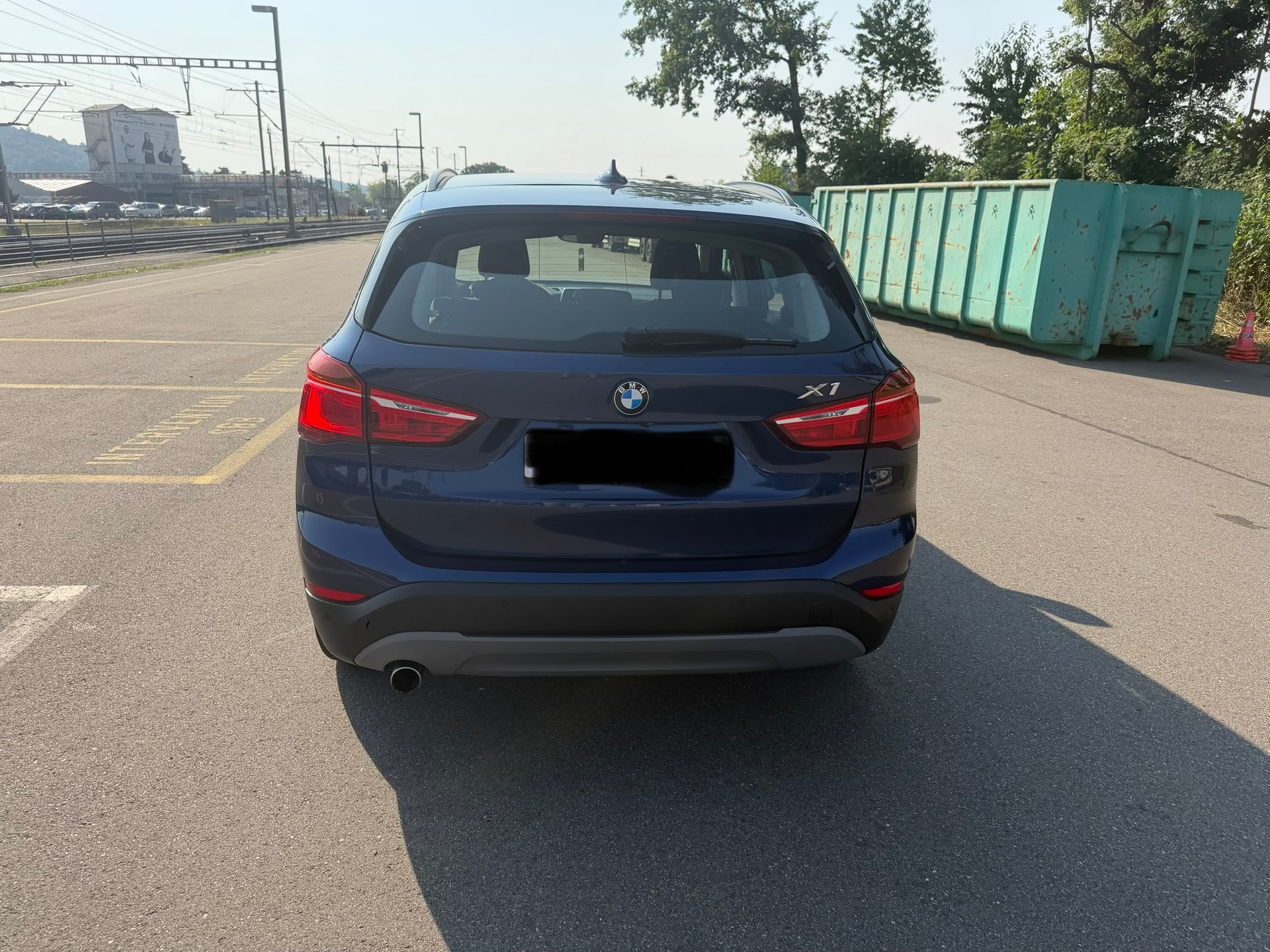 BMW 18d xDrive-image-2