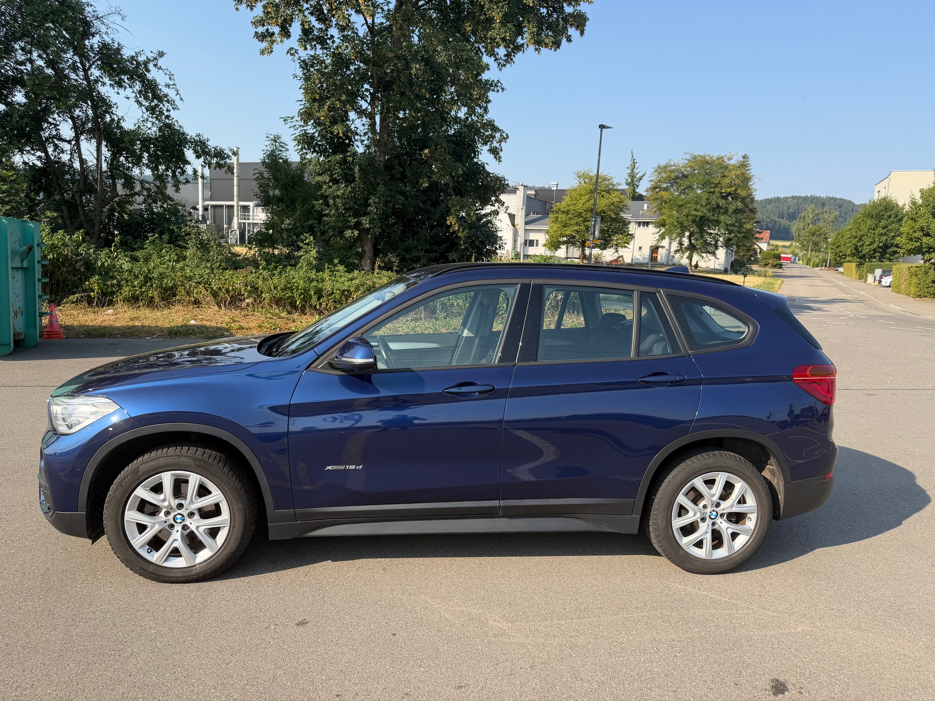 BMW 18d xDrive-image-3