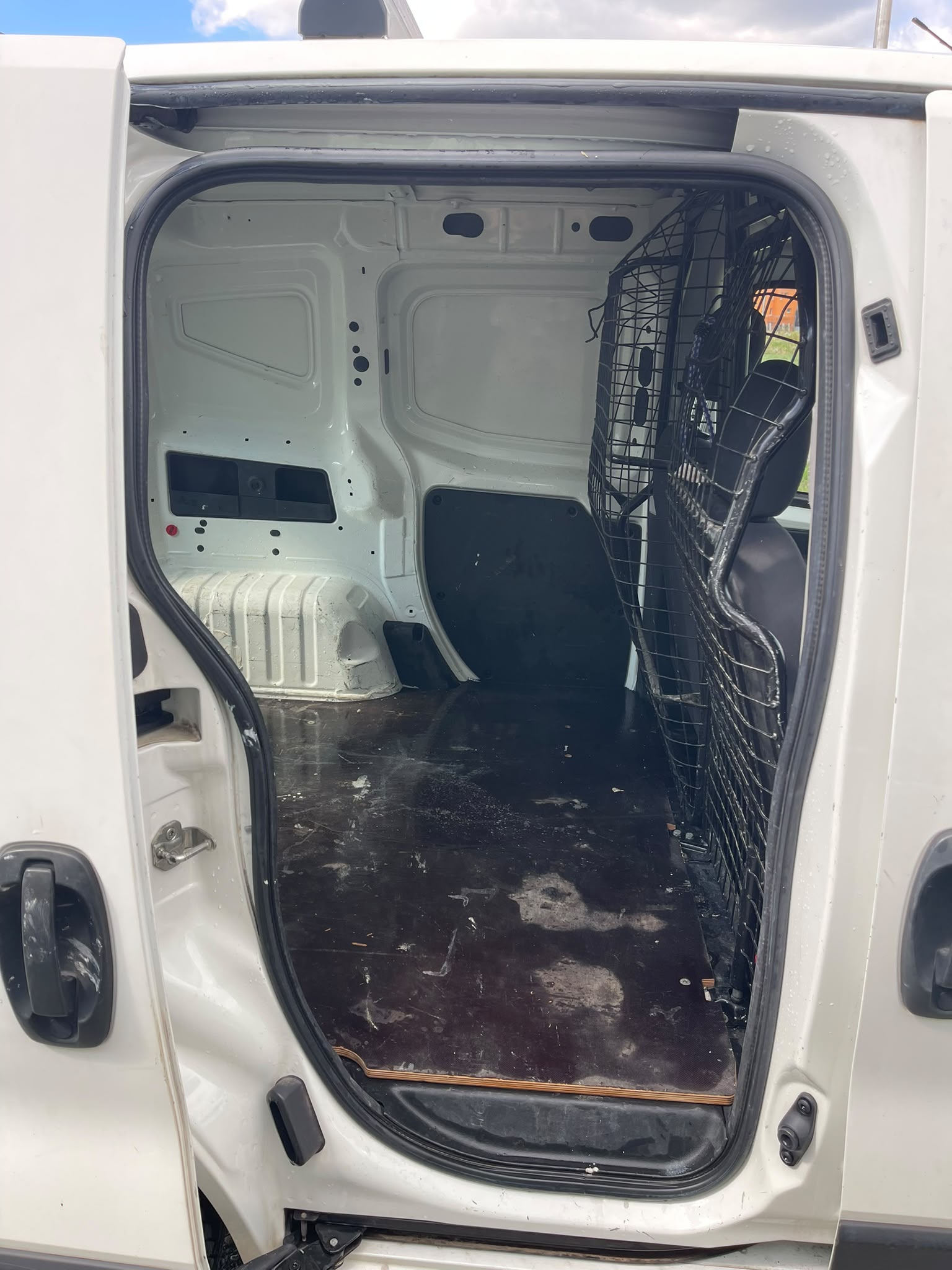PEUGEOT Bipper 1.4i-image-10