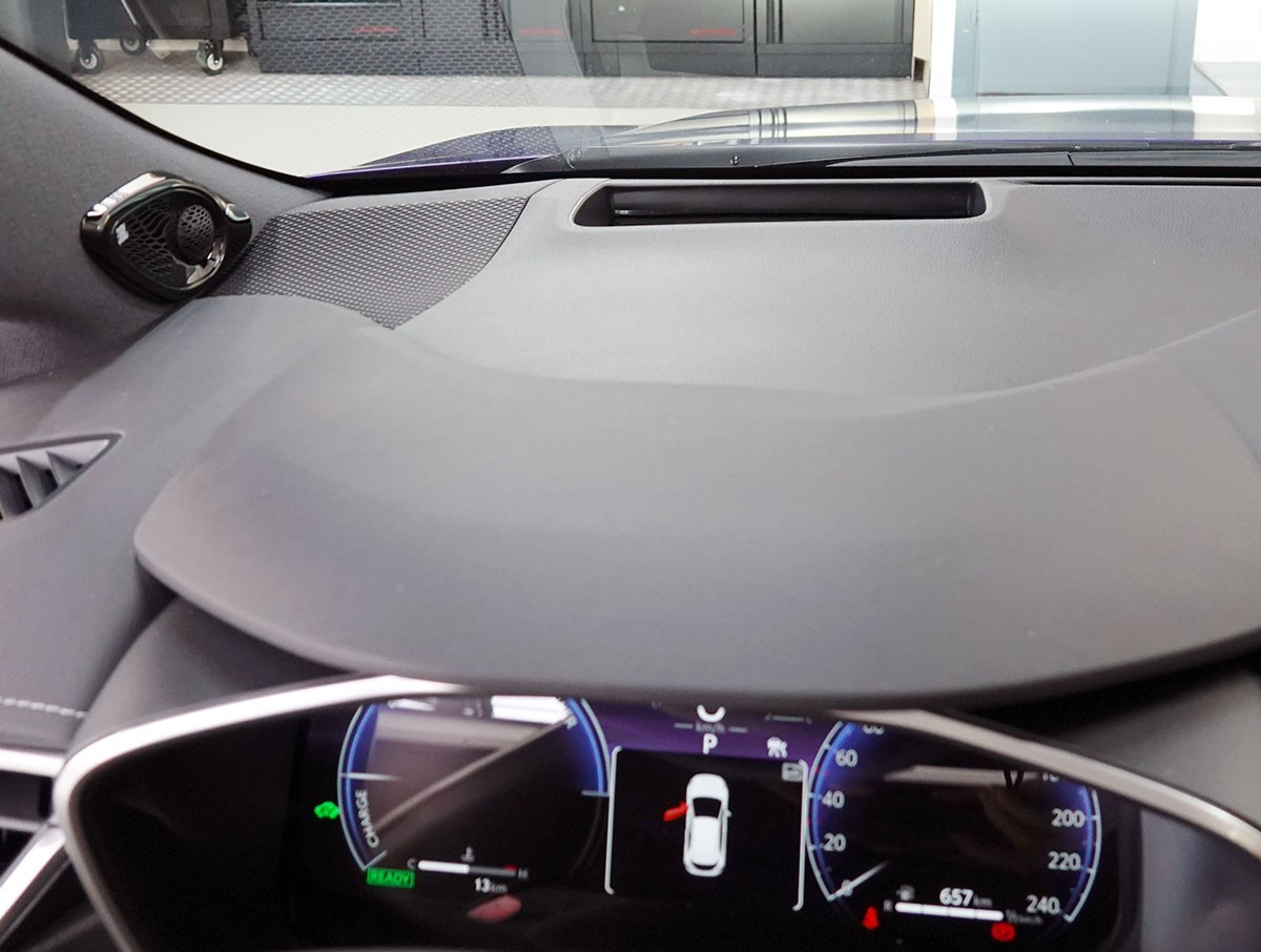 TOYOTA Corolla 2.0 HSD Premiumt e- CVT, Vollleder, Panorama, MJ 2026-image-16