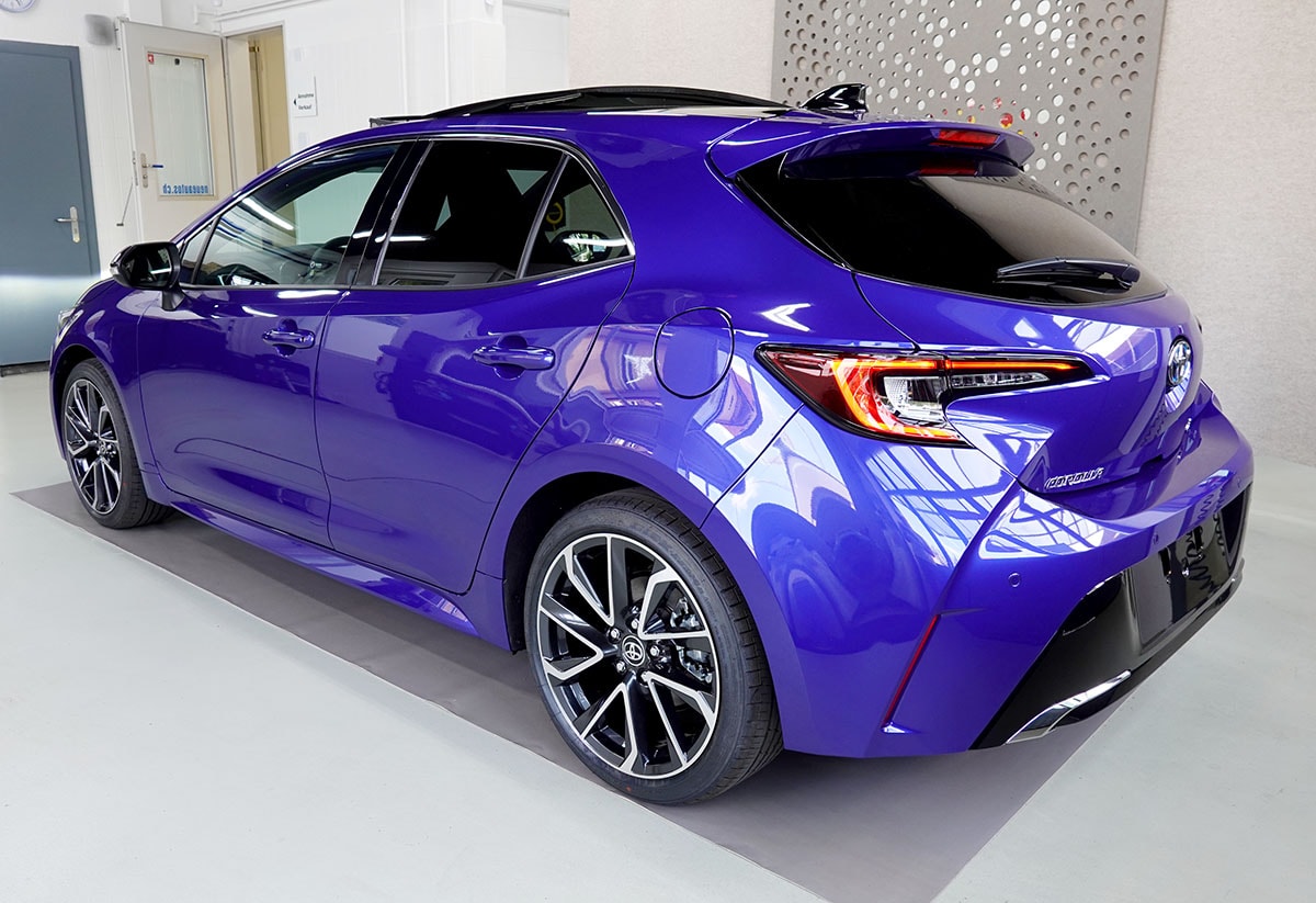 TOYOTA Corolla 2.0 HSD Premiumt e- CVT, Vollleder, Panorama, MJ 2026-image-2