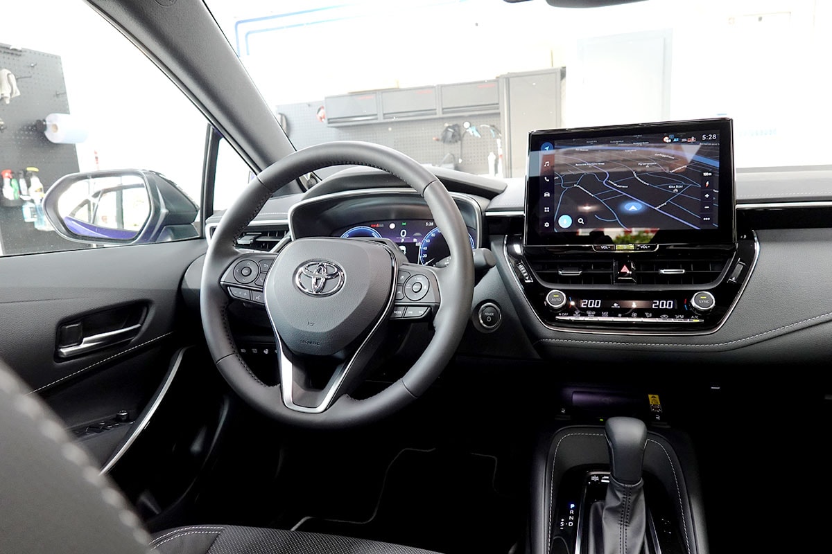 TOYOTA Corolla 2.0 HSD Premiumt e- CVT, Vollleder, Panorama, MJ 2026-image-7