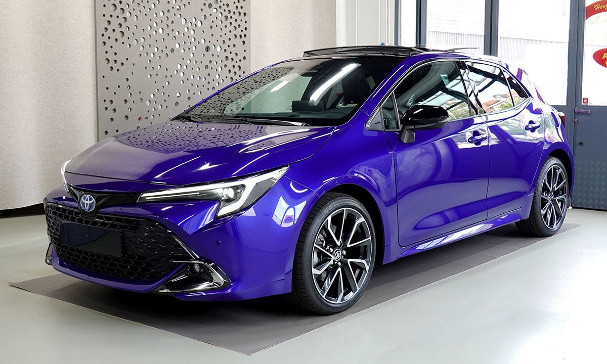 TOYOTA Corolla 2.0 HSD Premiumt e- CVT, Vollleder, Panorama, MJ 2026-image-0