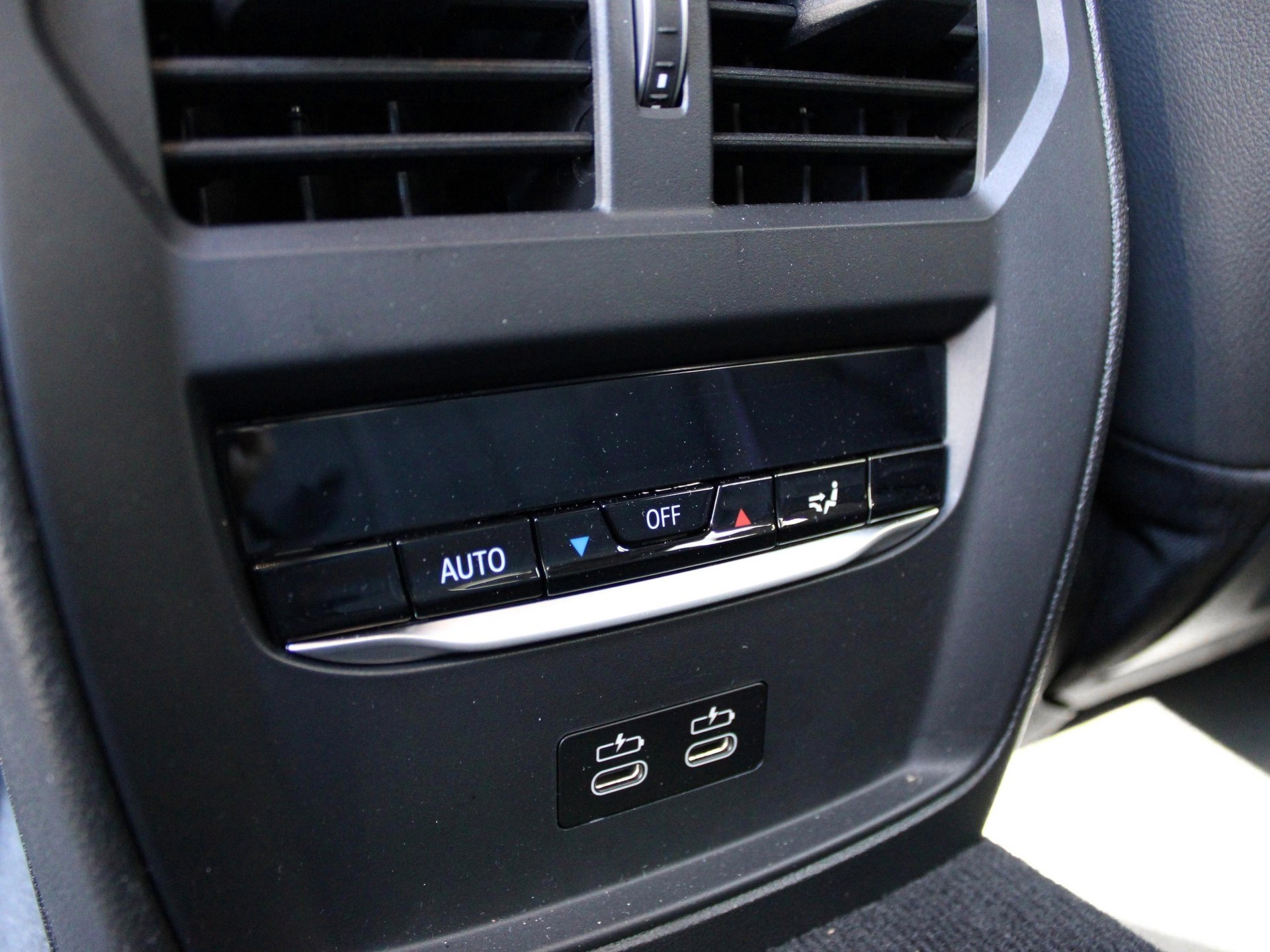 BMW i4 M60 M Sport Pro-image-13