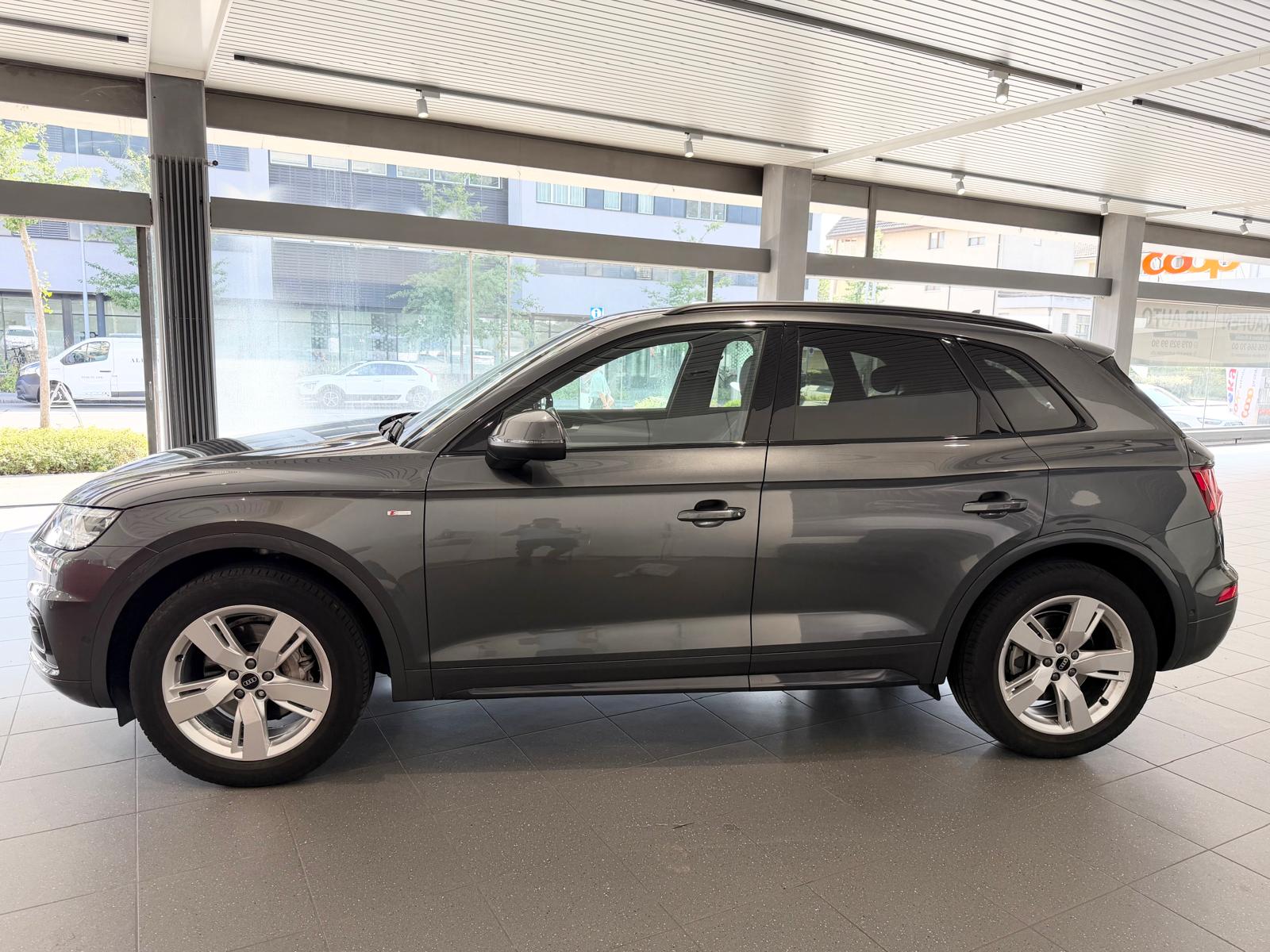 AUDI Q5 40 TDI sport quattro S-tronic-image-2