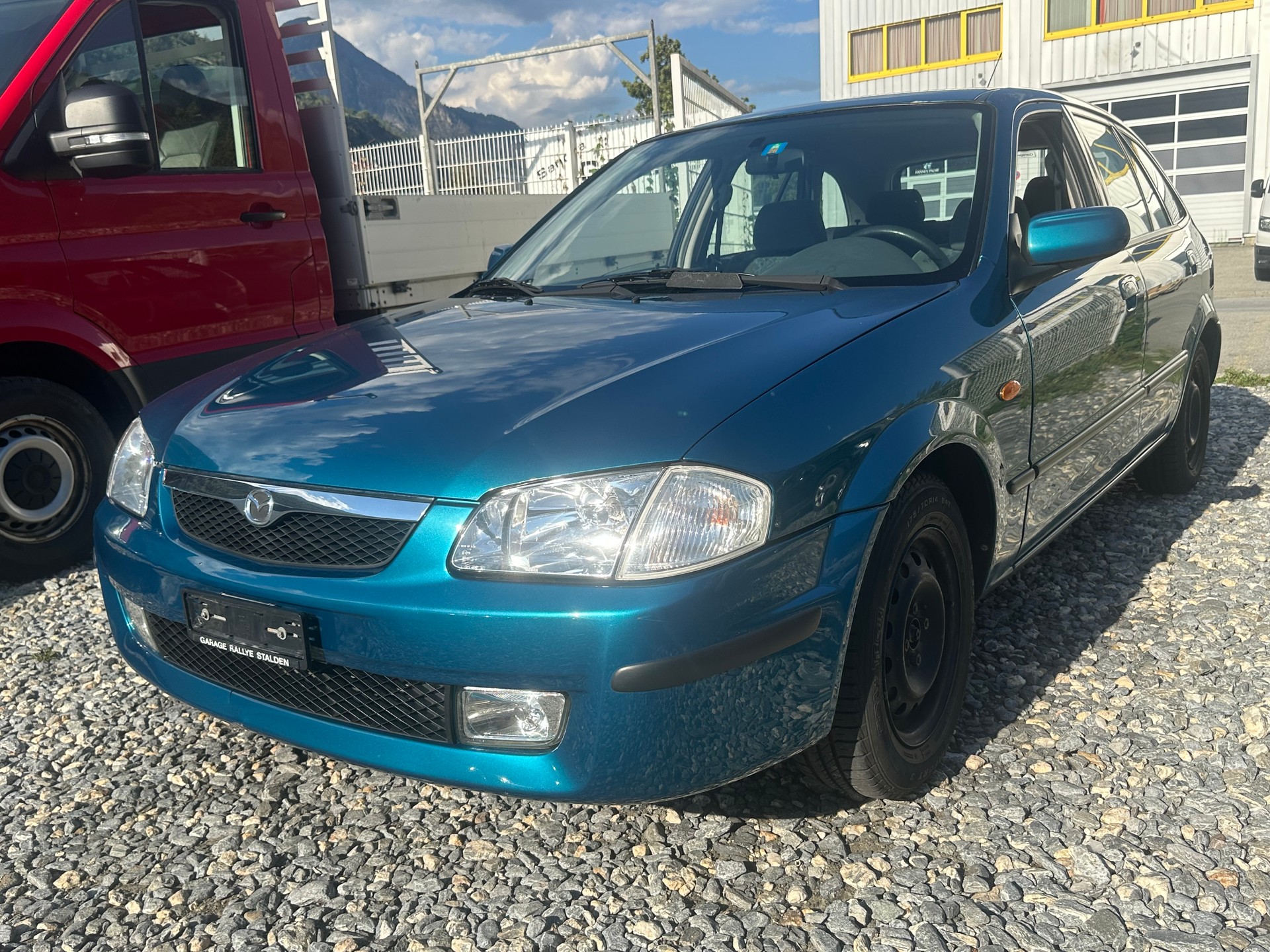 MAZDA 323 F 1.8i-16V-image-0