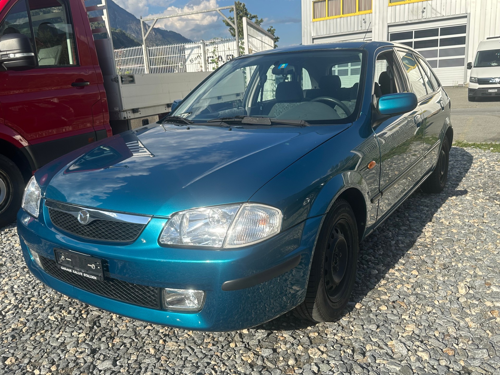 MAZDA 323 F 1.8i-16V-image-5