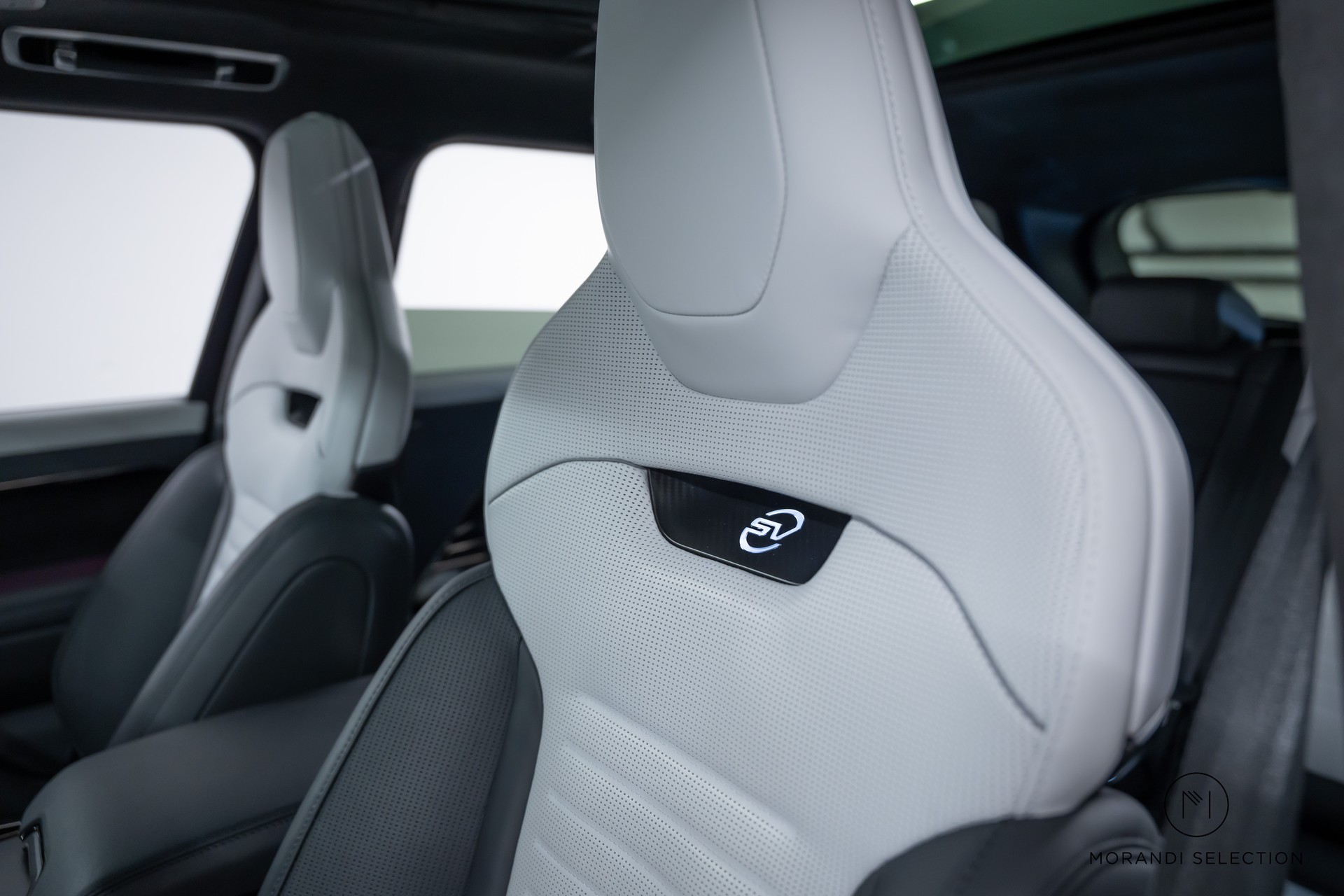 LAND ROVER Range Rover Sport 4.4 V8 SV Edition Two-image-21