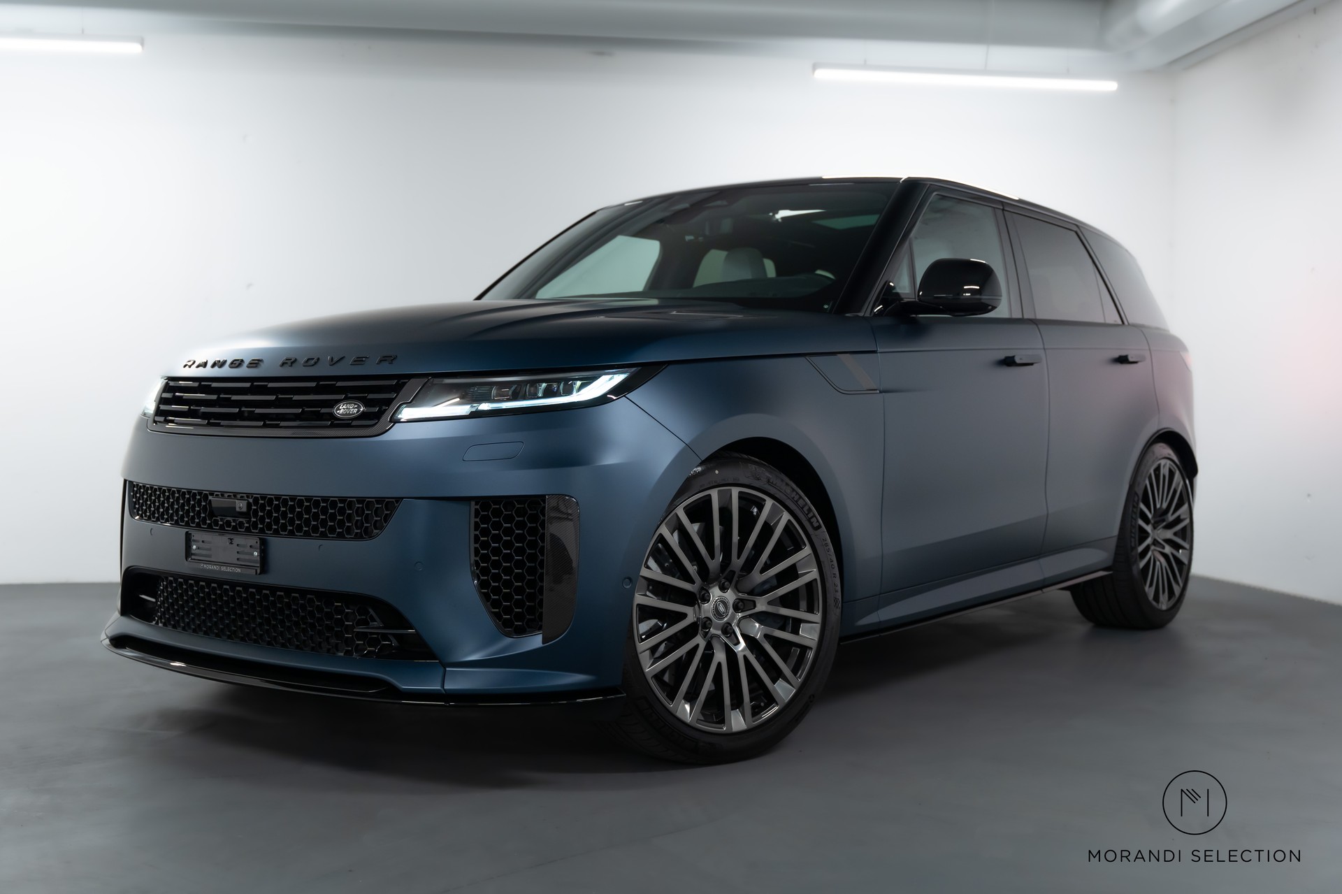 LAND ROVER Range Rover Sport 4.4 V8 SV Edition Two-image-1