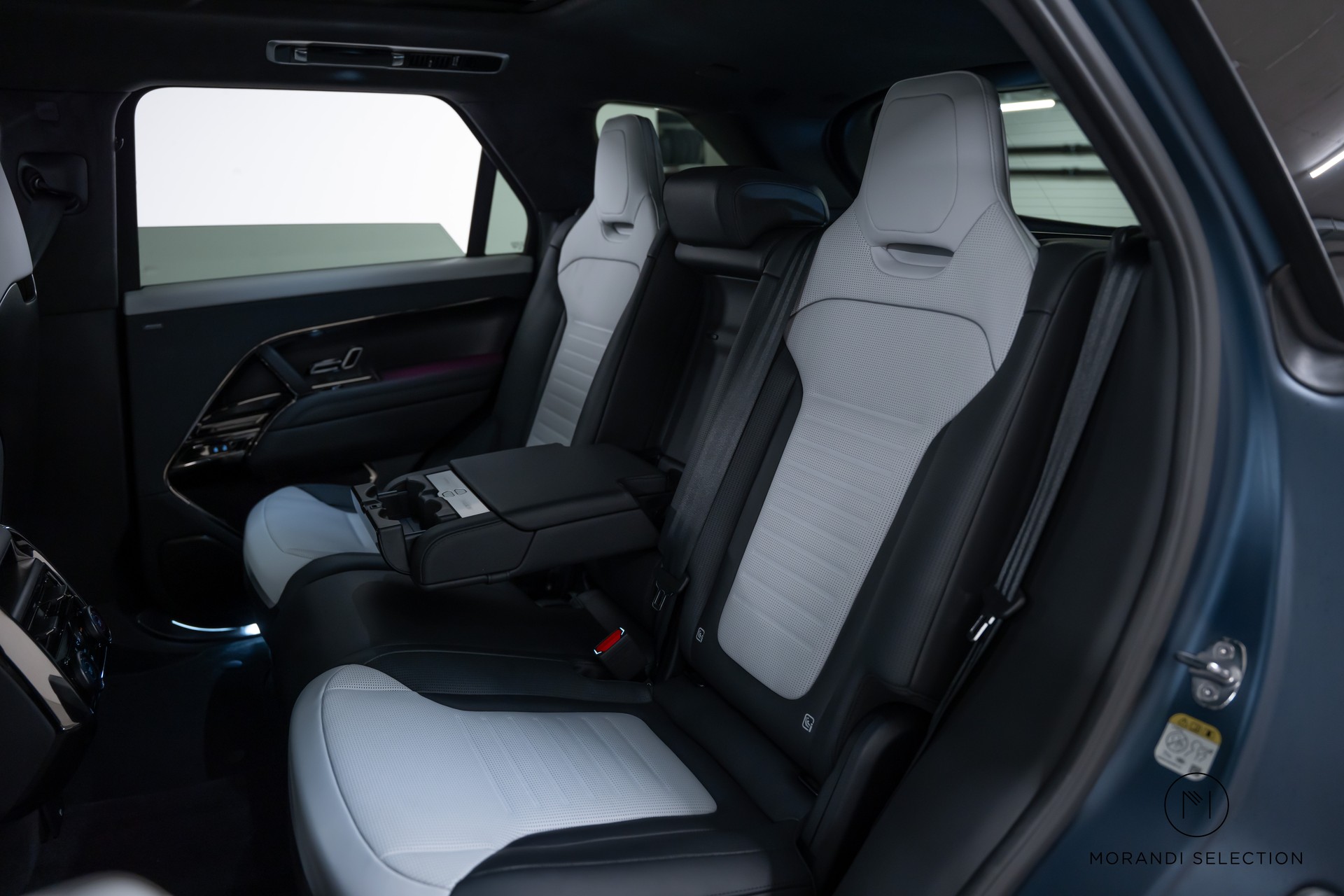 LAND ROVER Range Rover Sport 4.4 V8 SV Edition Two-image-24