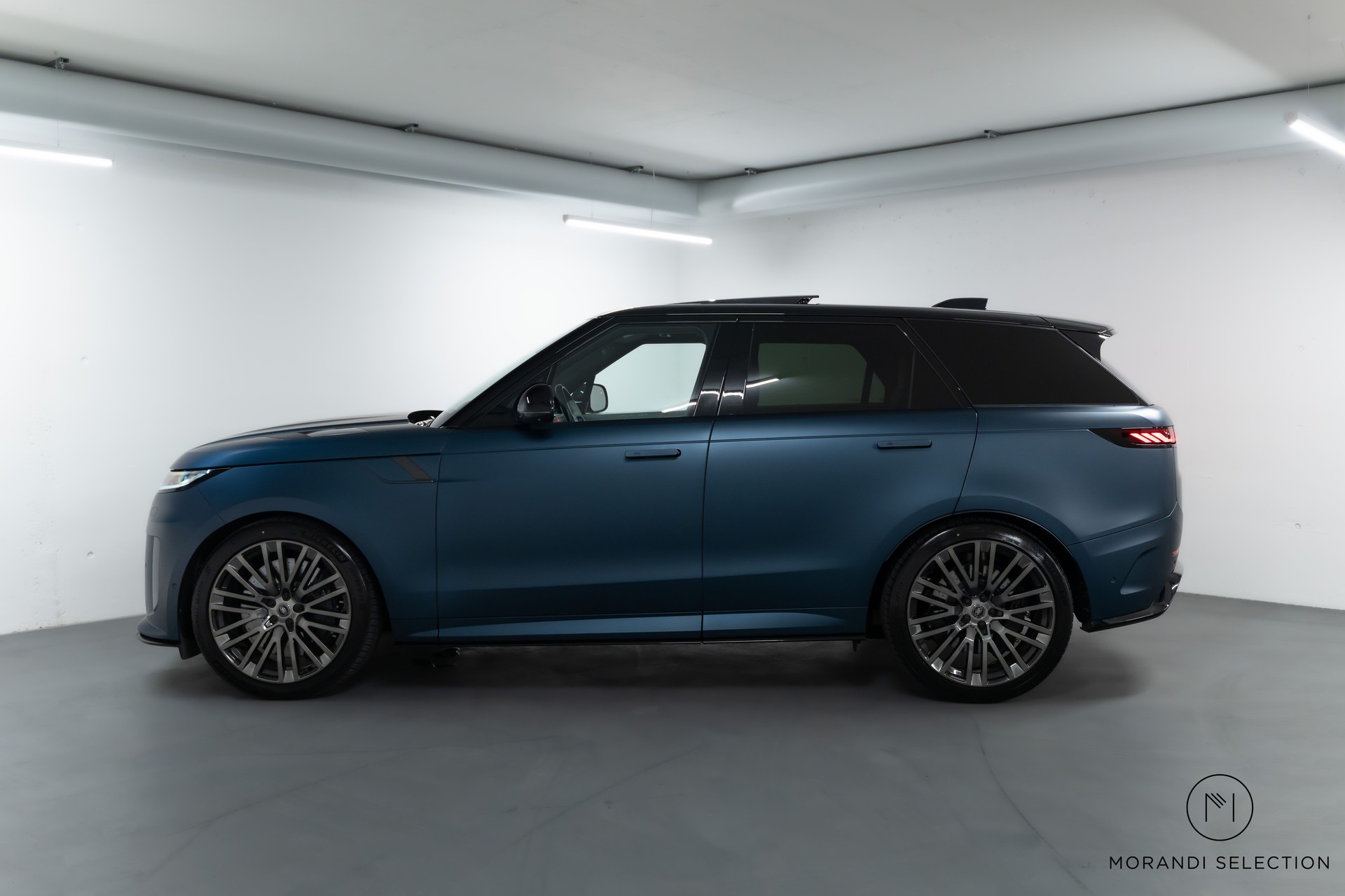 LAND ROVER Range Rover Sport 4.4 V8 SV Edition Two-image-0