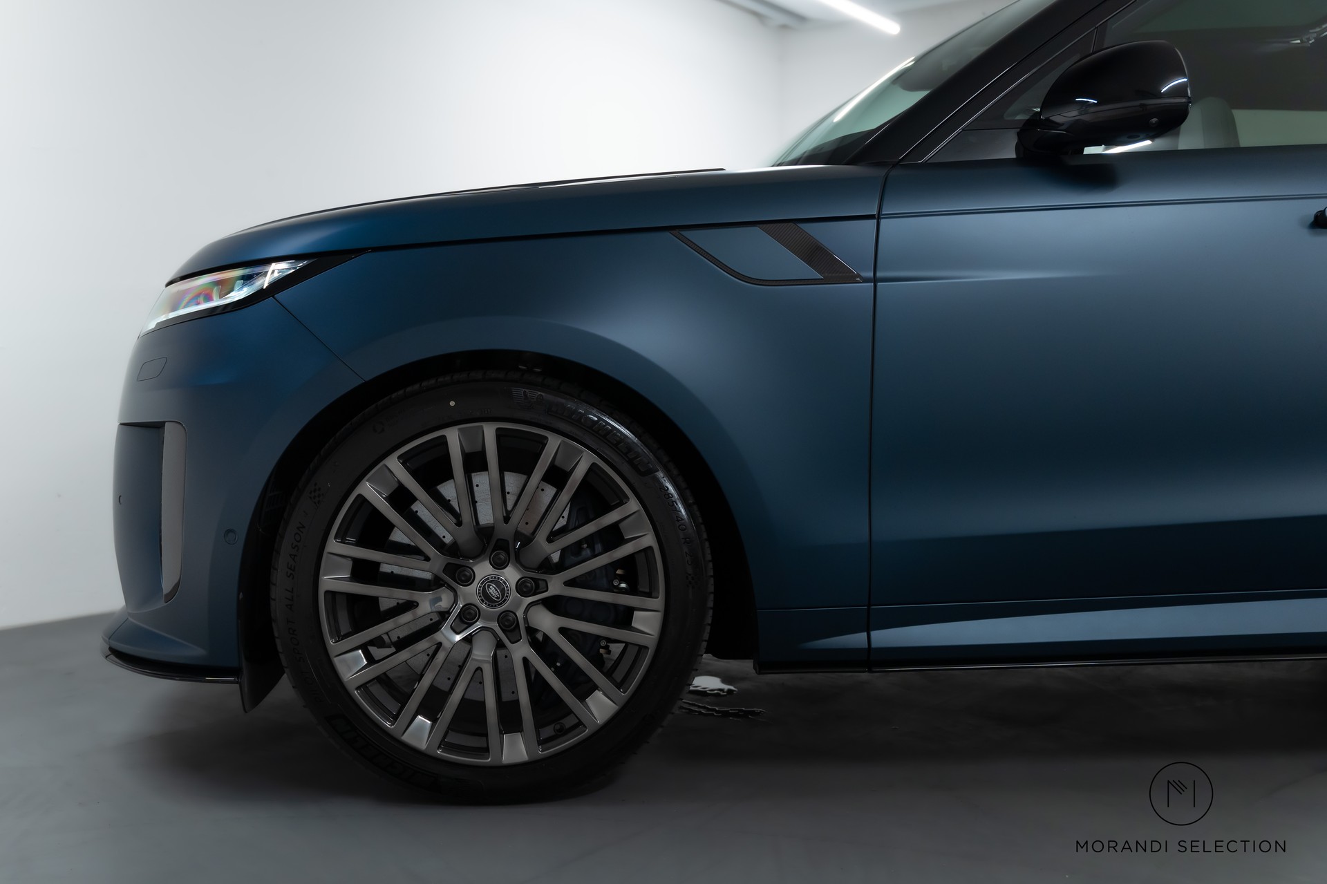 LAND ROVER Range Rover Sport 4.4 V8 SV Edition Two-image-5
