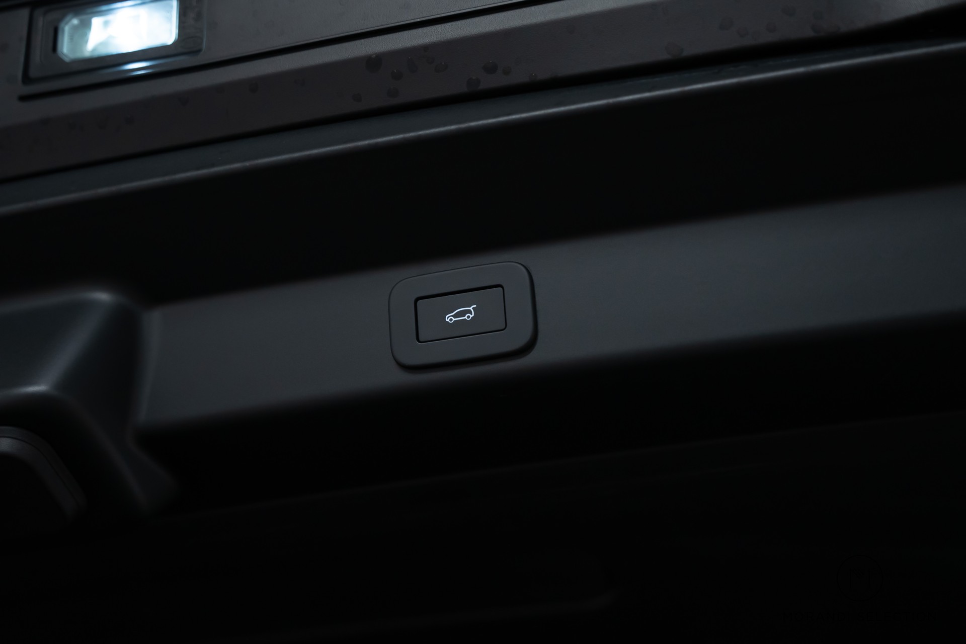 LAND ROVER Range Rover Sport 4.4 V8 SV Edition Two-image-16