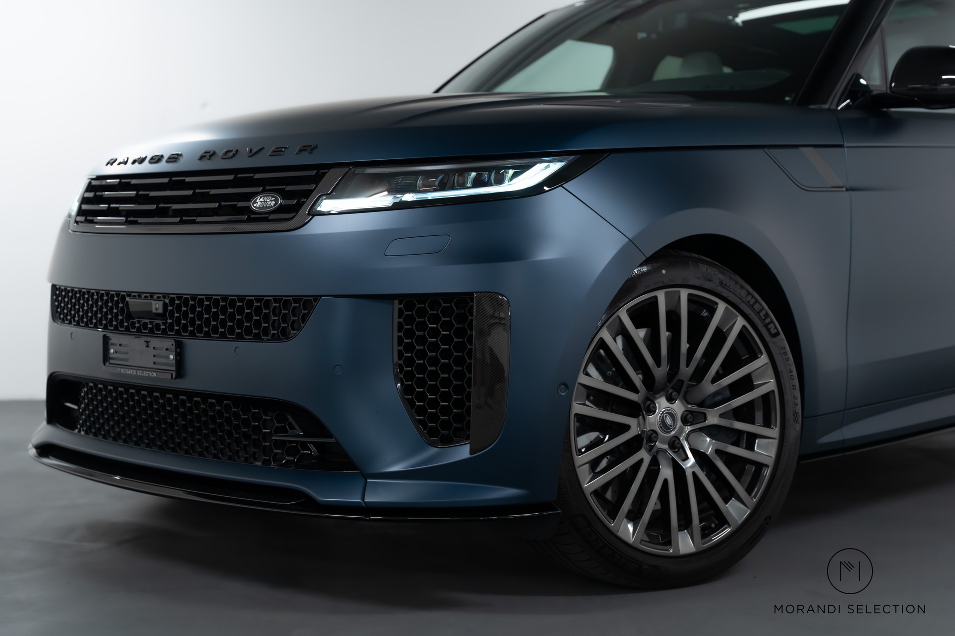 LAND ROVER Range Rover Sport 4.4 V8 SV Edition Two-image-3
