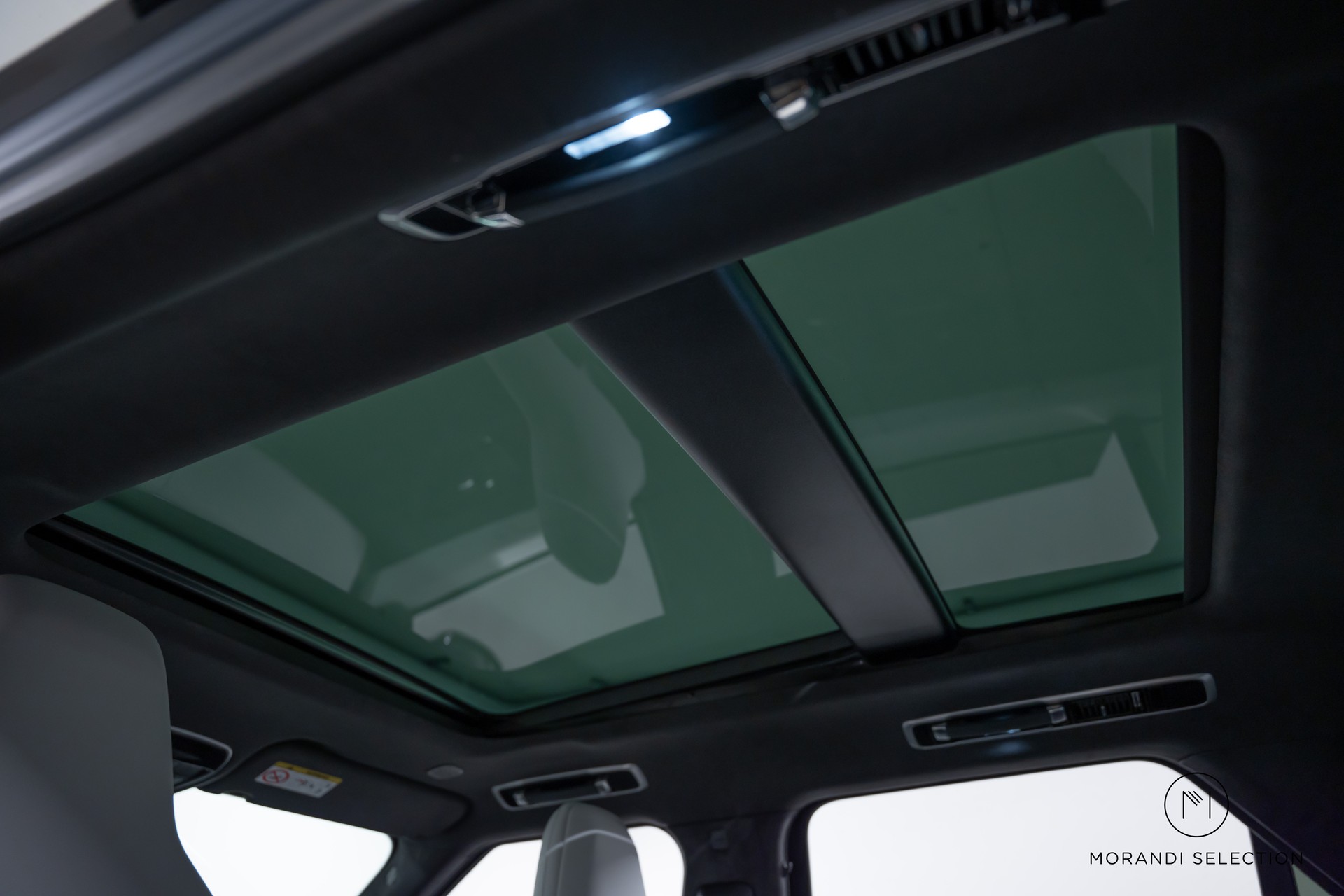 LAND ROVER Range Rover Sport 4.4 V8 SV Edition Two-image-26