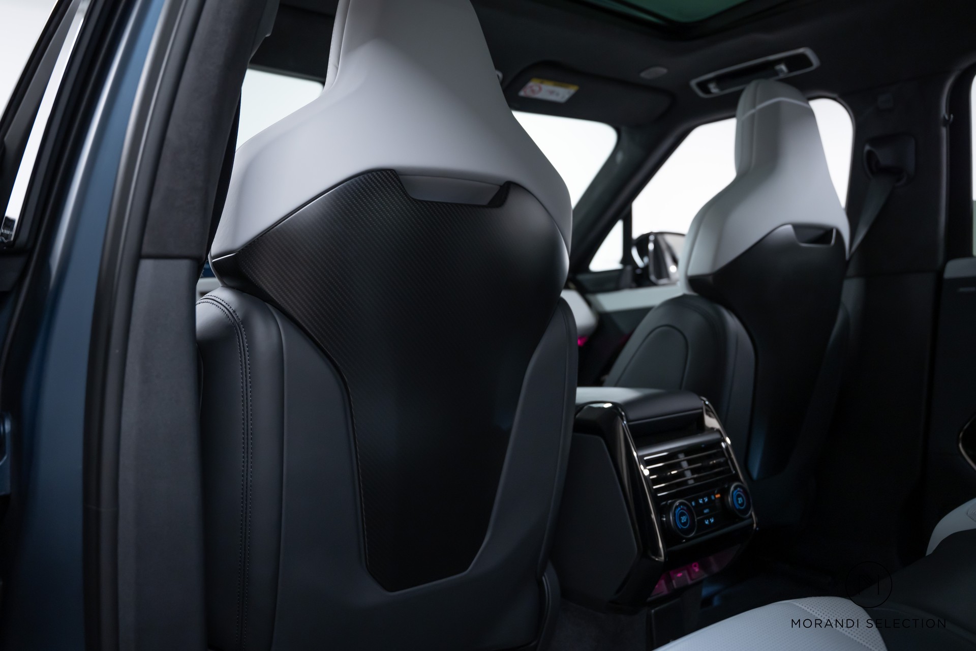 LAND ROVER Range Rover Sport 4.4 V8 SV Edition Two-image-30