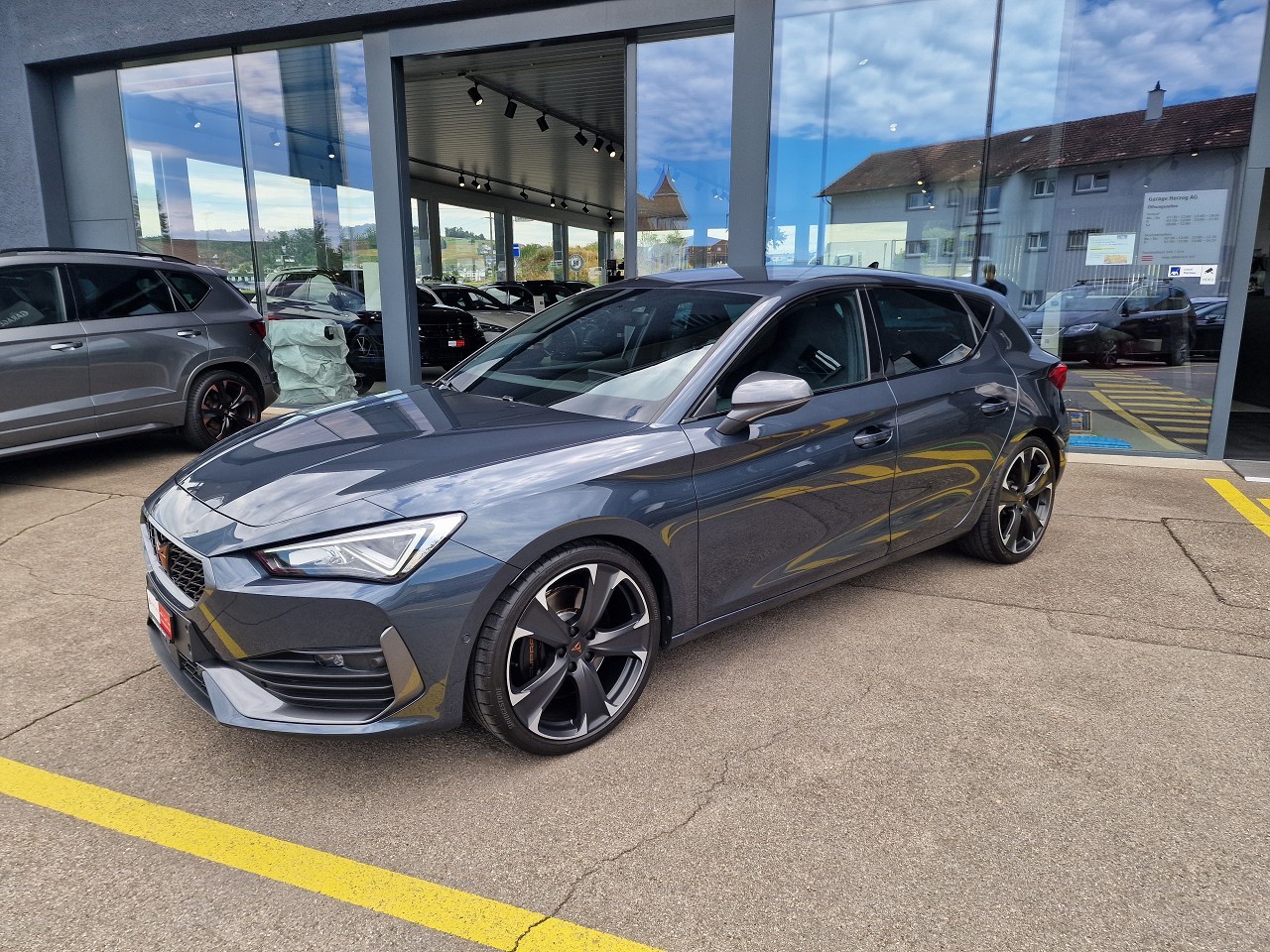 CUPRA LEON VZ 2.0 TSI DSG-image-1