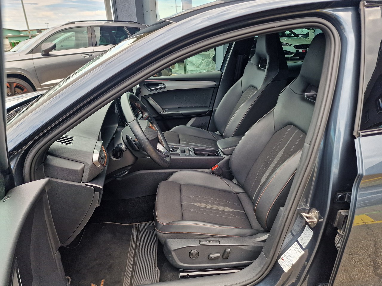 CUPRA LEON VZ 2.0 TSI DSG-image-9