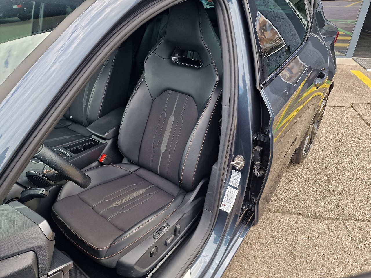CUPRA LEON VZ 2.0 TSI DSG-image-10