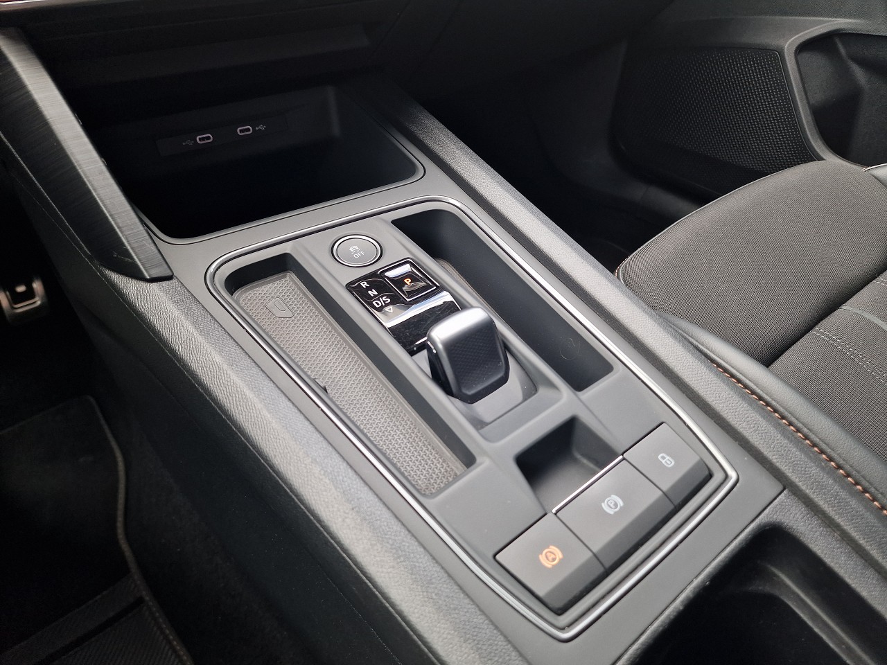 CUPRA LEON VZ 2.0 TSI DSG-image-27
