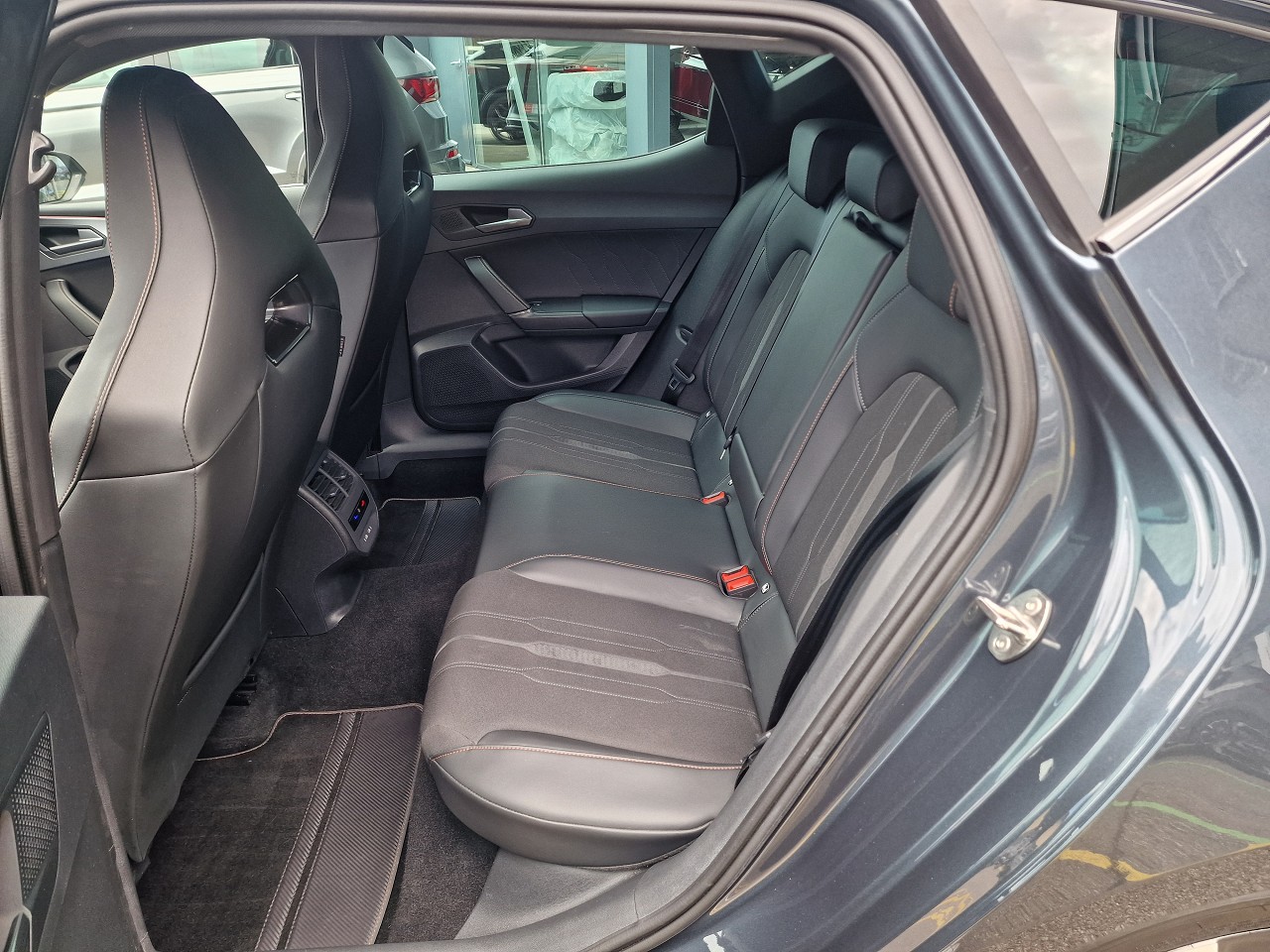 CUPRA LEON VZ 2.0 TSI DSG-image-11