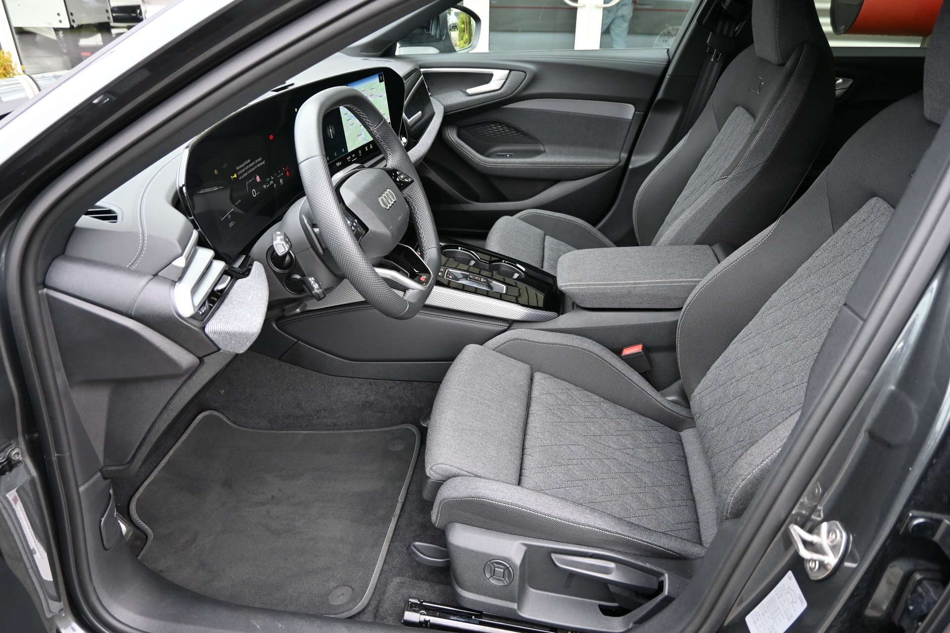 AUDI A5 Avant 40 TFSI S Line Plus S tronic 204PS + Werksgarantie 07.2027-image-9