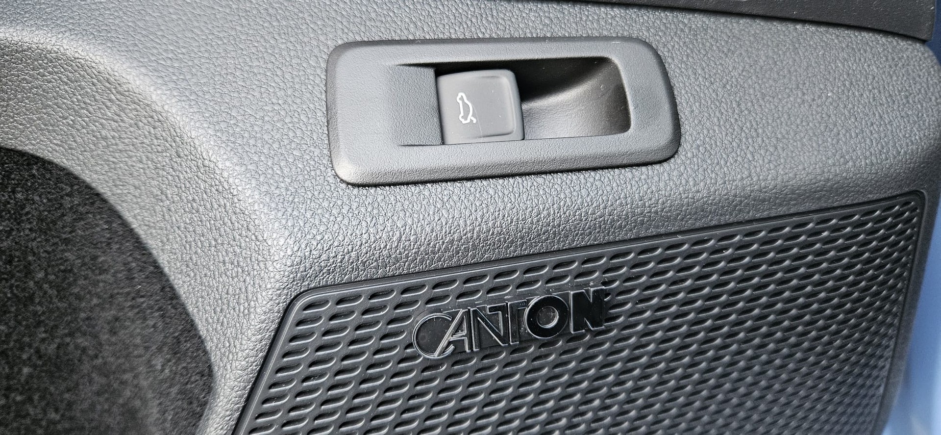 SKODA Skoda Octavia RS 30 Years Edition-image-13