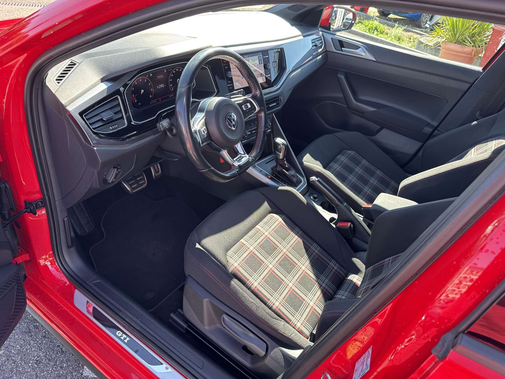 VW Polo 2.0 TSi GTi 200PS DSG-Automat-image-5