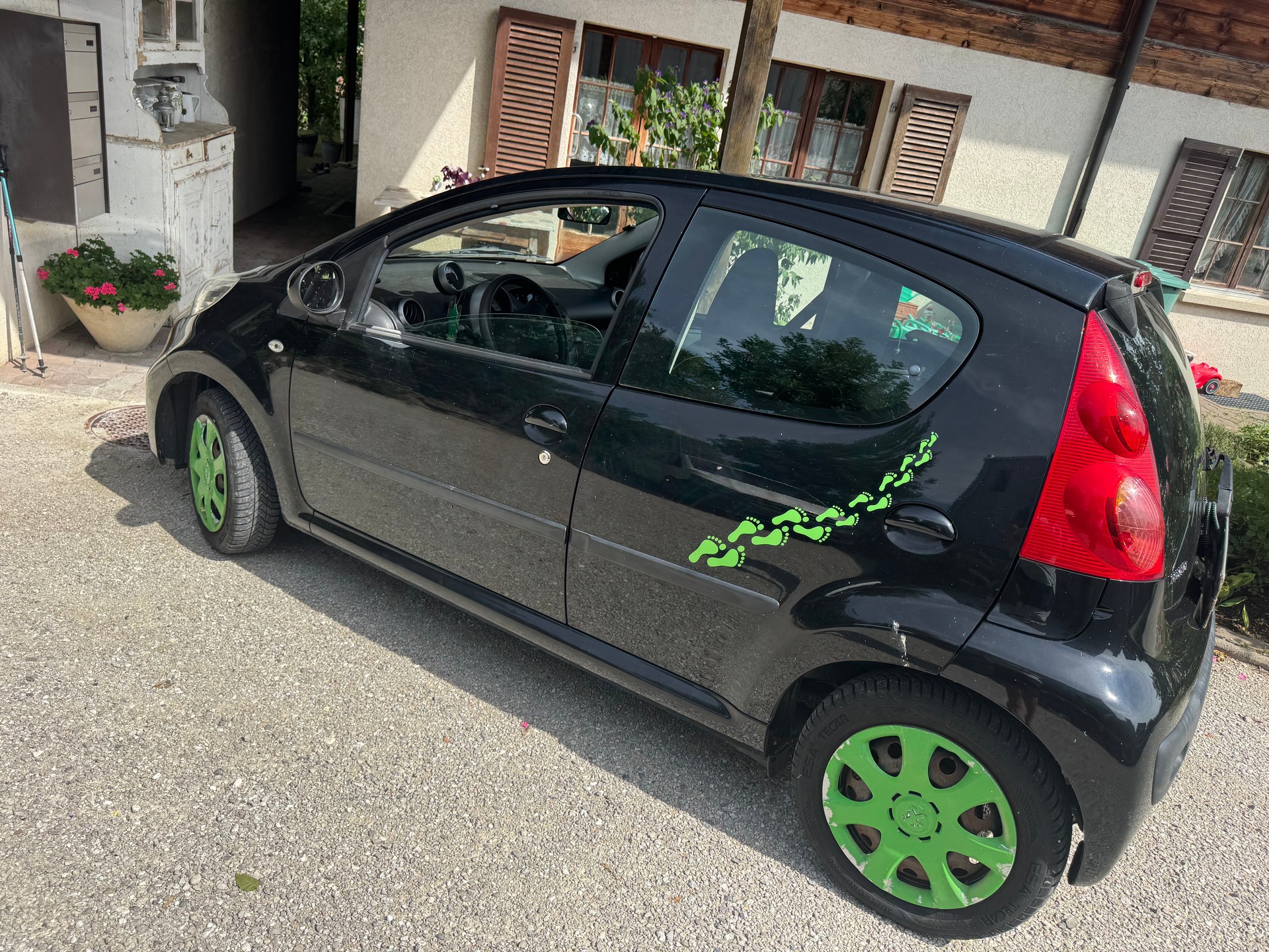 PEUGEOT 107 1.0 Trendy BMP5-image-3