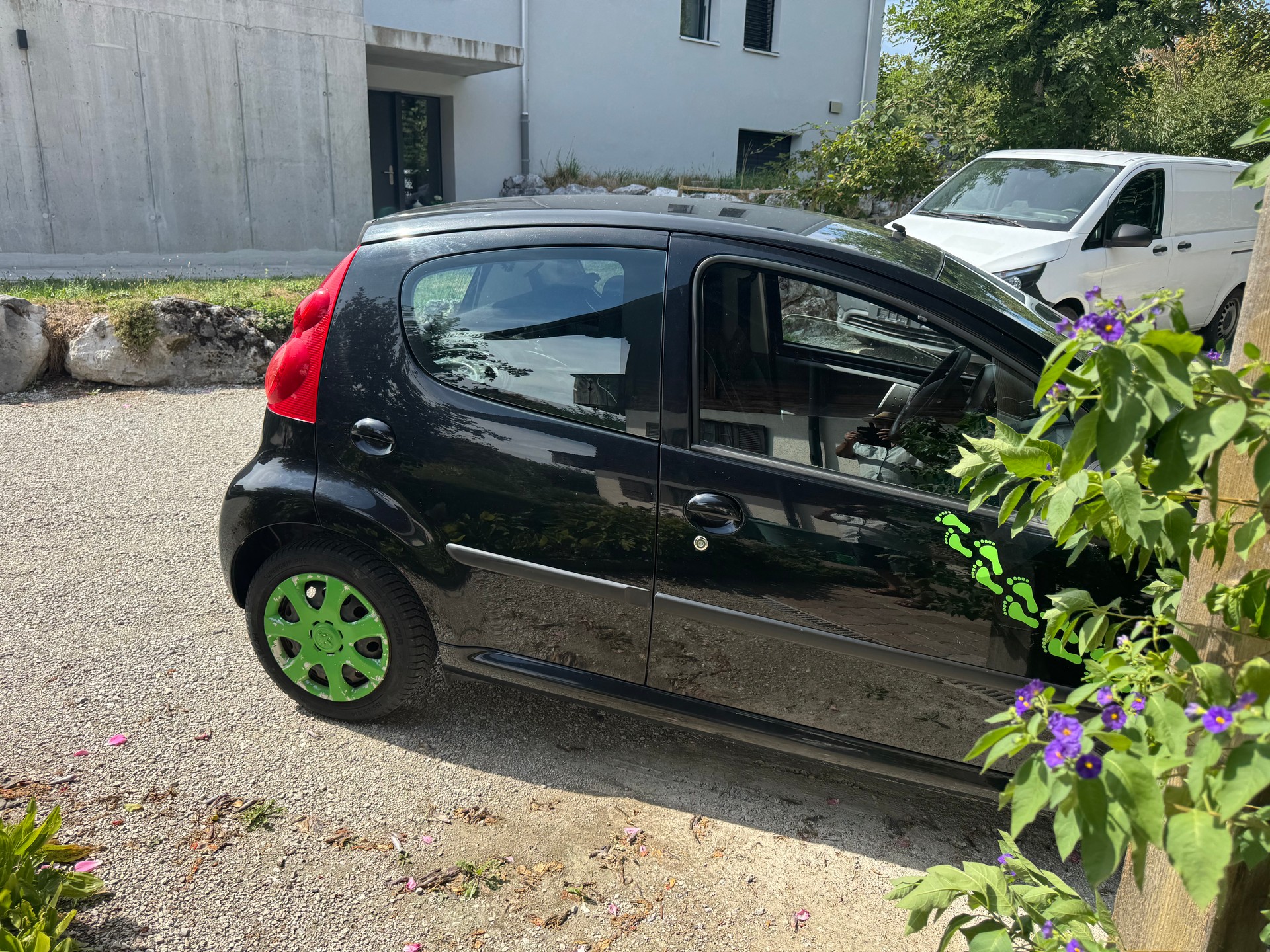PEUGEOT 107 1.0 Trendy BMP5-image-1