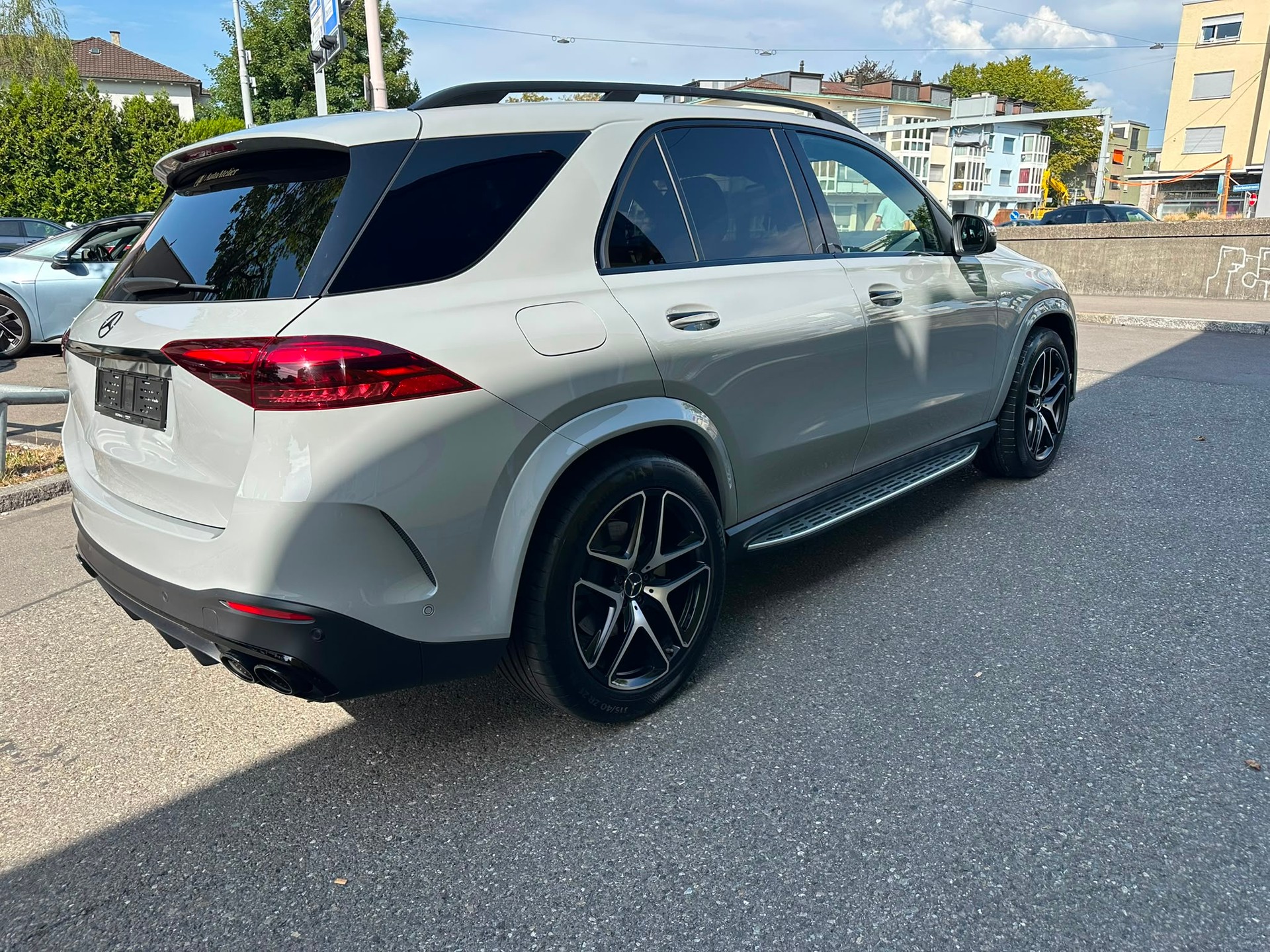 MERCEDES-BENZ GLE 53 AMG 4Matic+ 9G-Speedshift-image-4