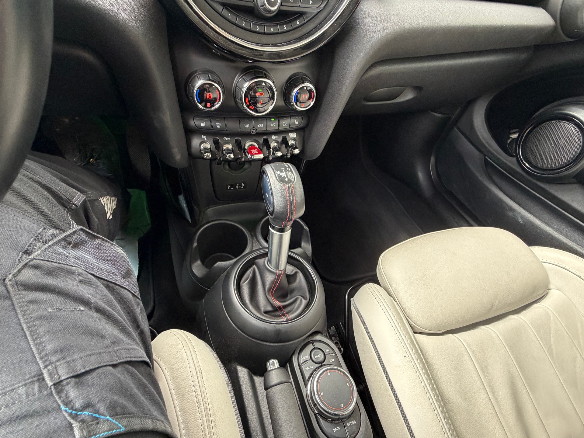 MINI Cooper S Steptronic-image-14