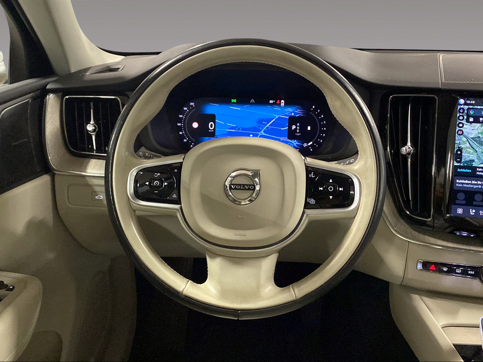 VOLVO XC60 2.0 B5 MH Plus Dark AWD-image-7