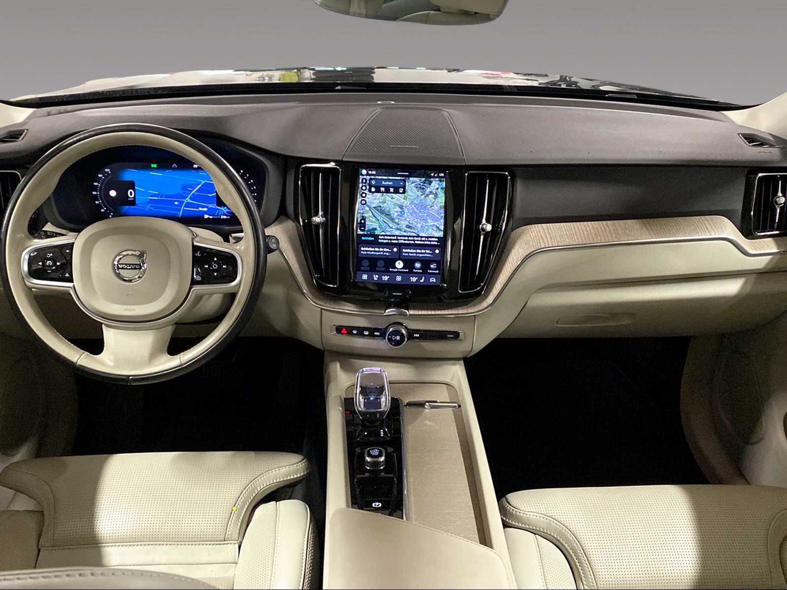 VOLVO XC60 2.0 B5 MH Plus Dark AWD-image-5
