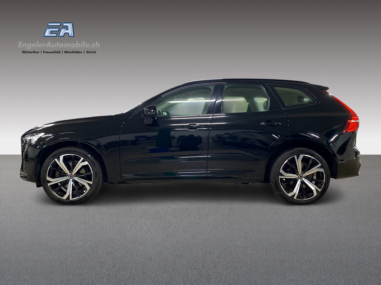 VOLVO XC60 2.0 B5 MH Plus Dark AWD-image-2