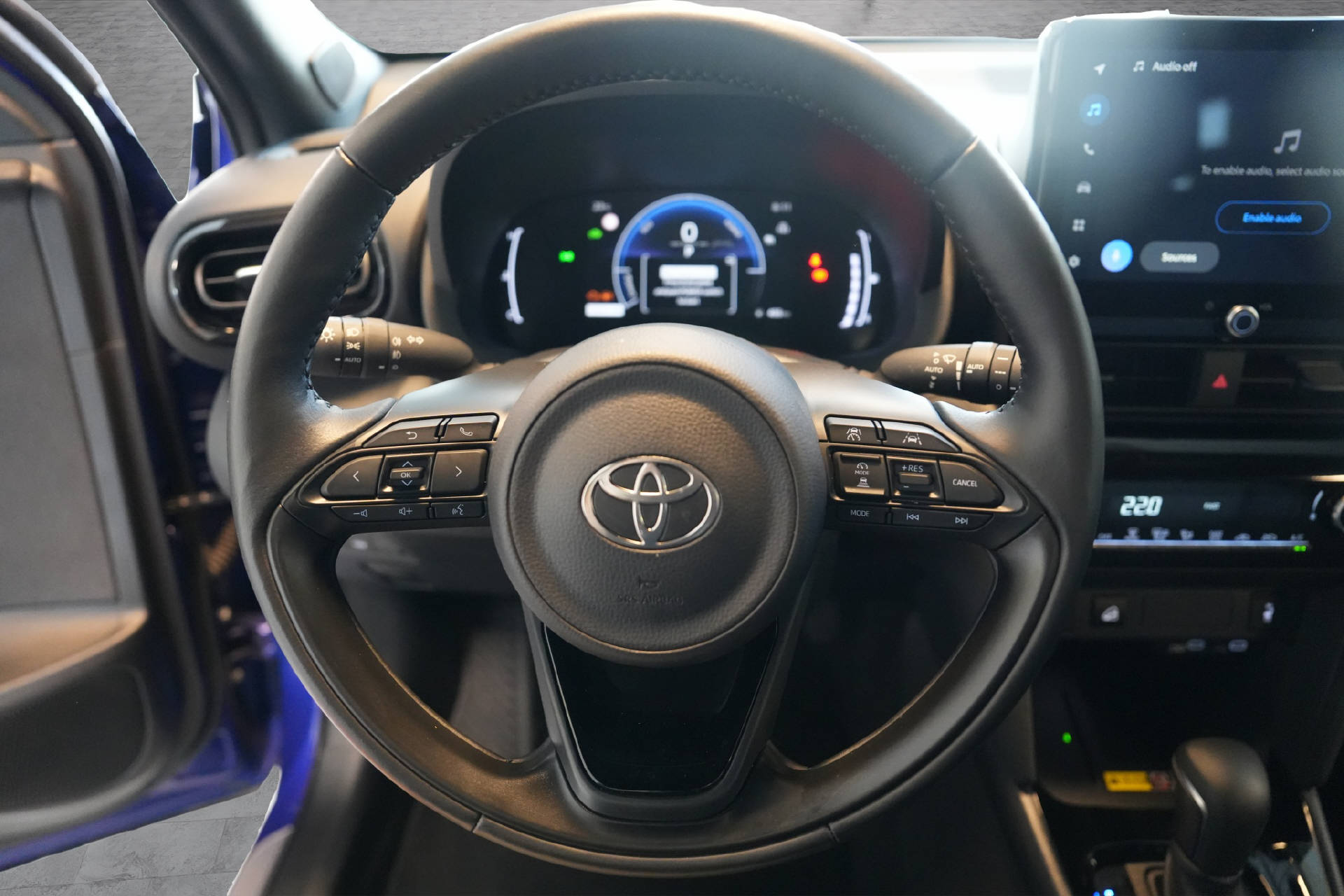 TOYOTA Yaris Cross 1.5 VVT-i HSD Trend AWD-i-image-9
