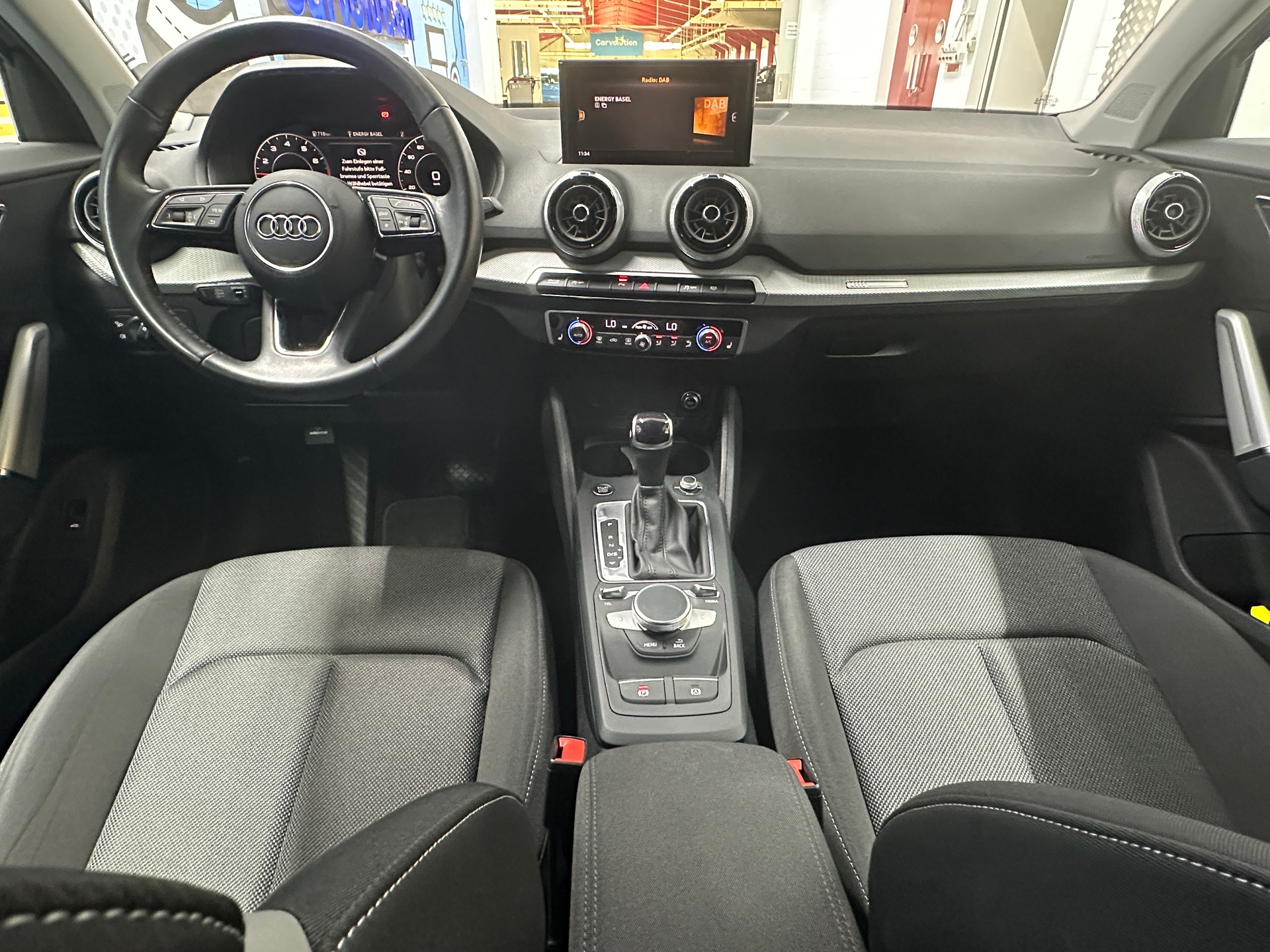 AUDI Q2 35 TFSI S line S-tronic-image-8