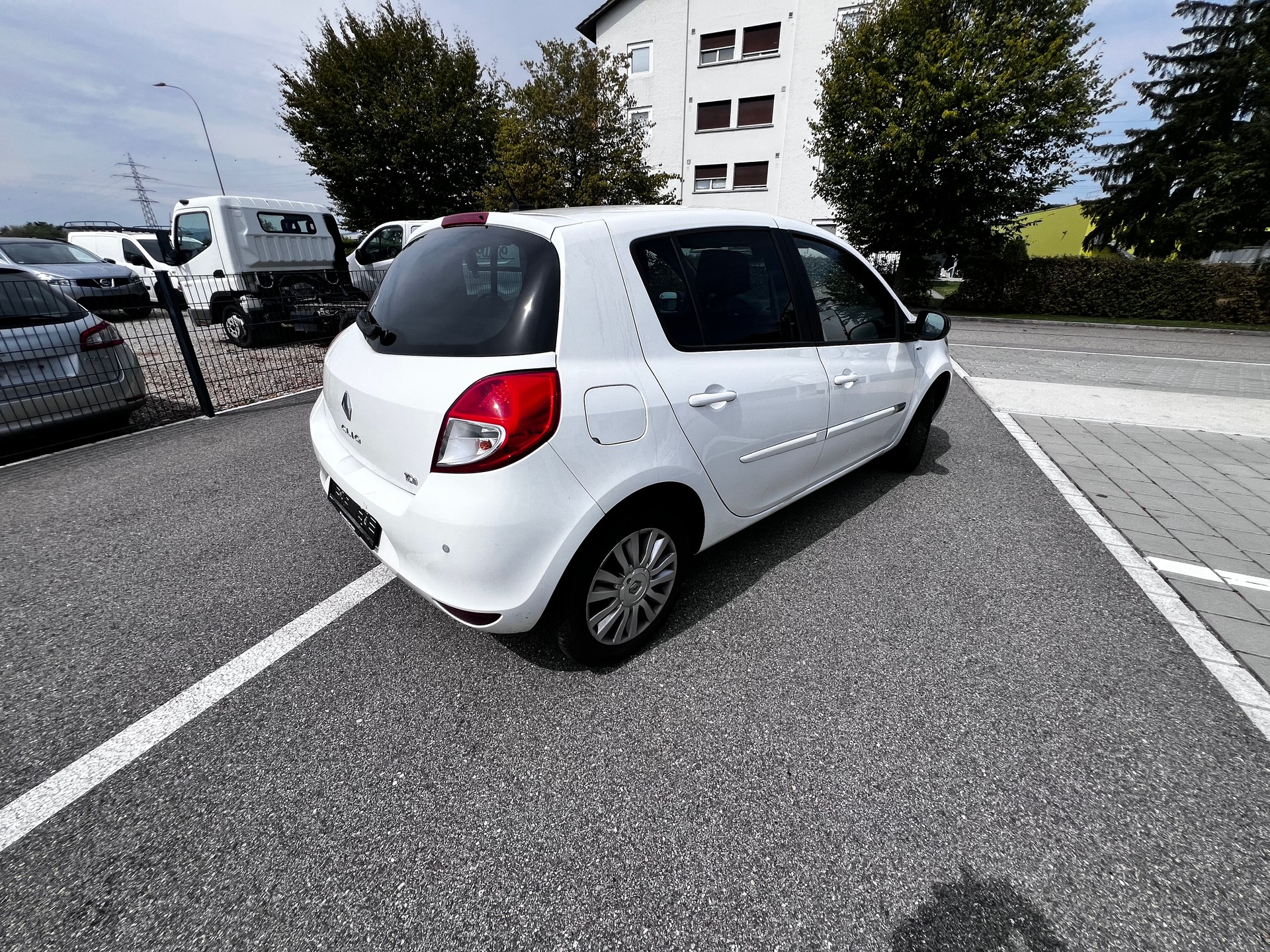 RENAULT Clio 1.2 16V Turbo S-image-7
