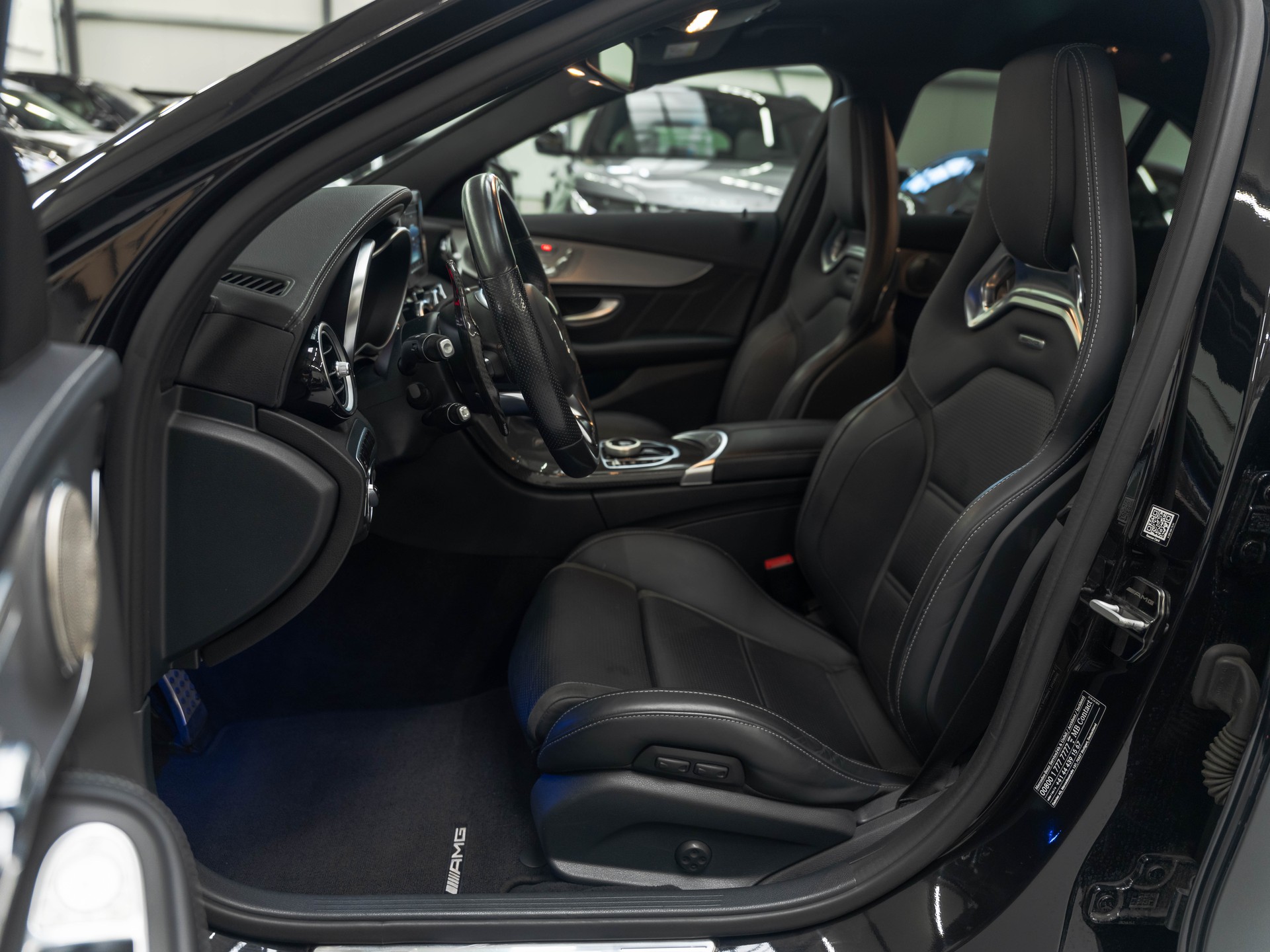 MERCEDES-BENZ C 63 AMG Speedshift-image-8