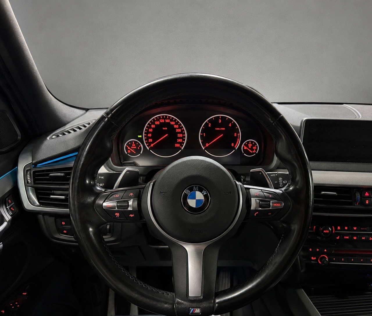 BMW X5 xDrive 25d Steptronic M-Sport-image-13
