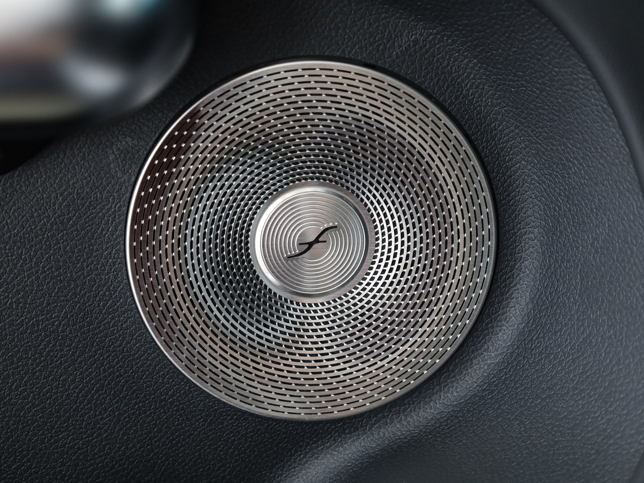 MERCEDES-BENZ GLB 220 4Matic 8G-Tronic-image-19